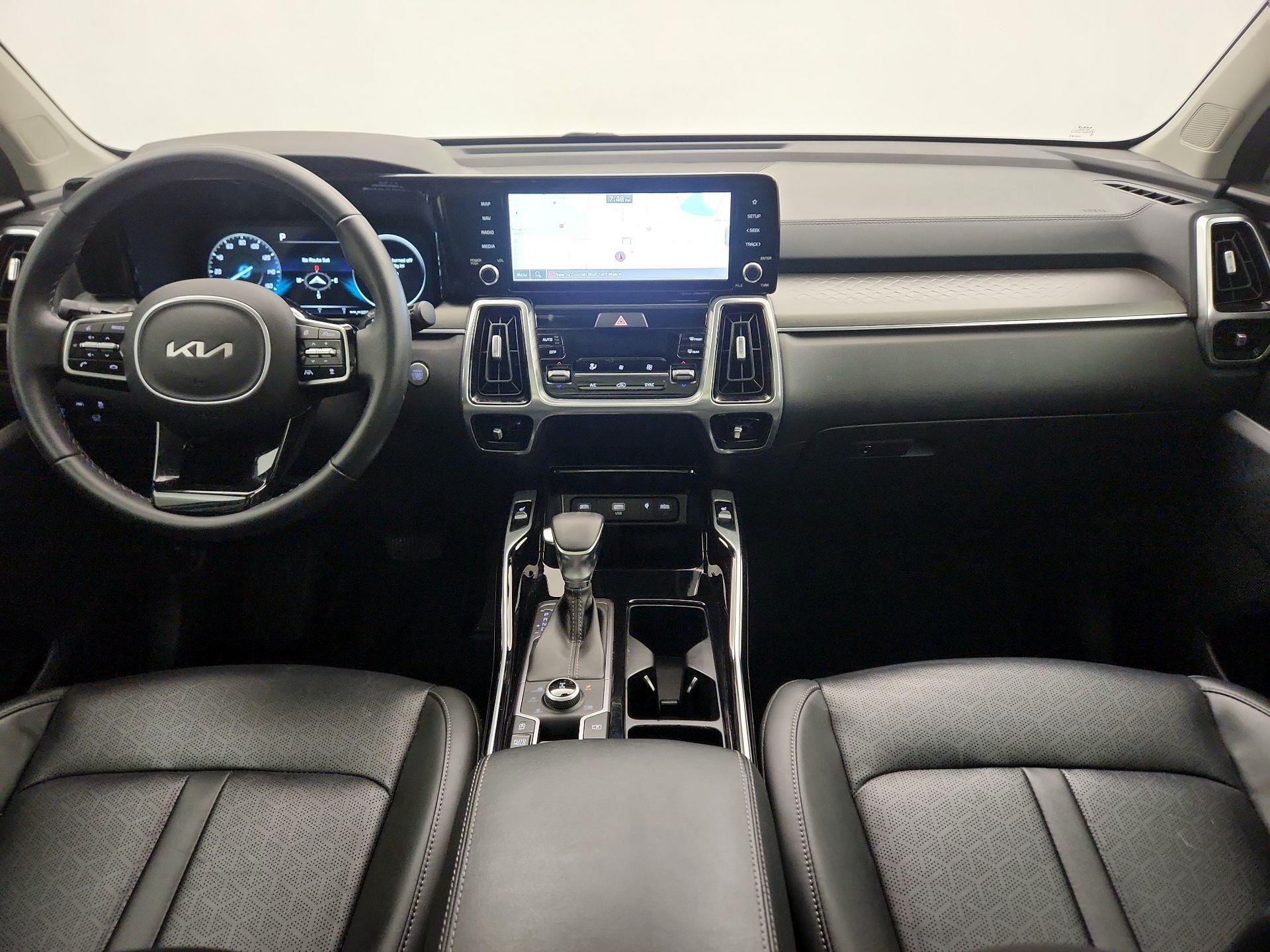 Thumbnail: 2023 Kia Sorento - 9