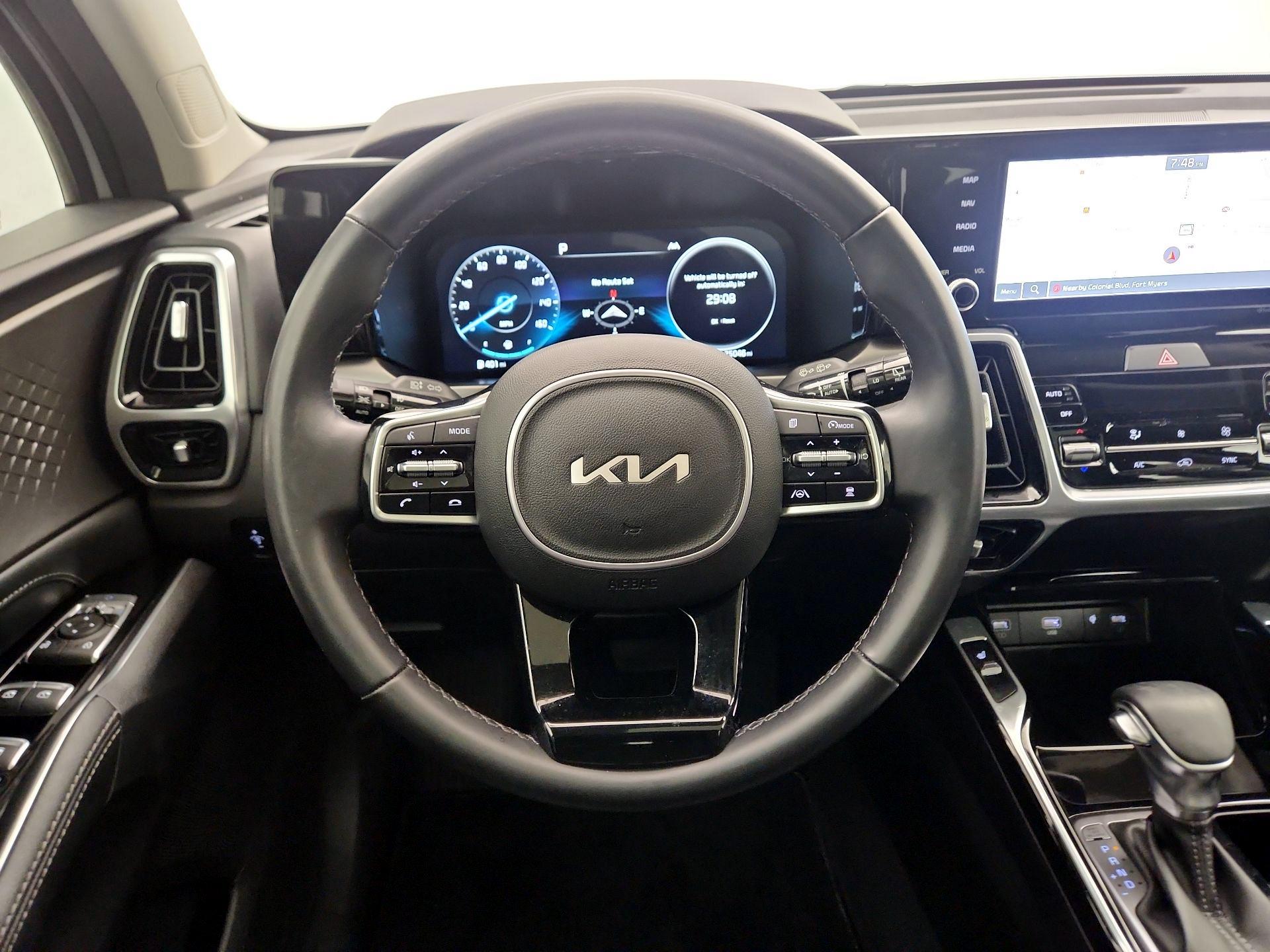 Thumbnail: 2023 Kia Sorento - 10