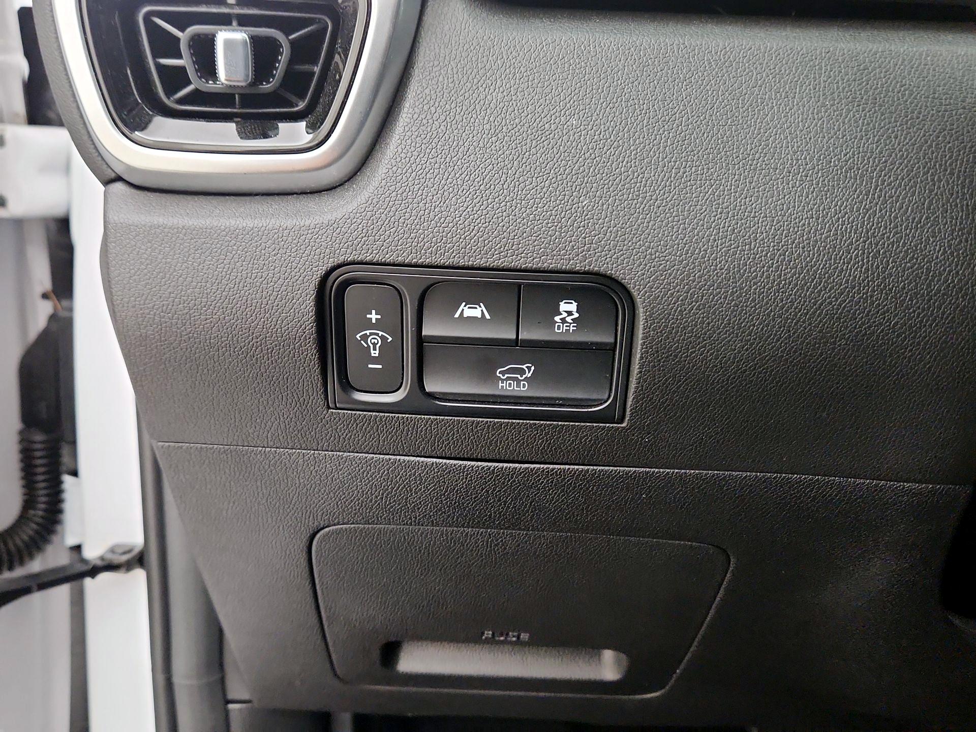 Thumbnail: 2023 Kia Sorento - 13