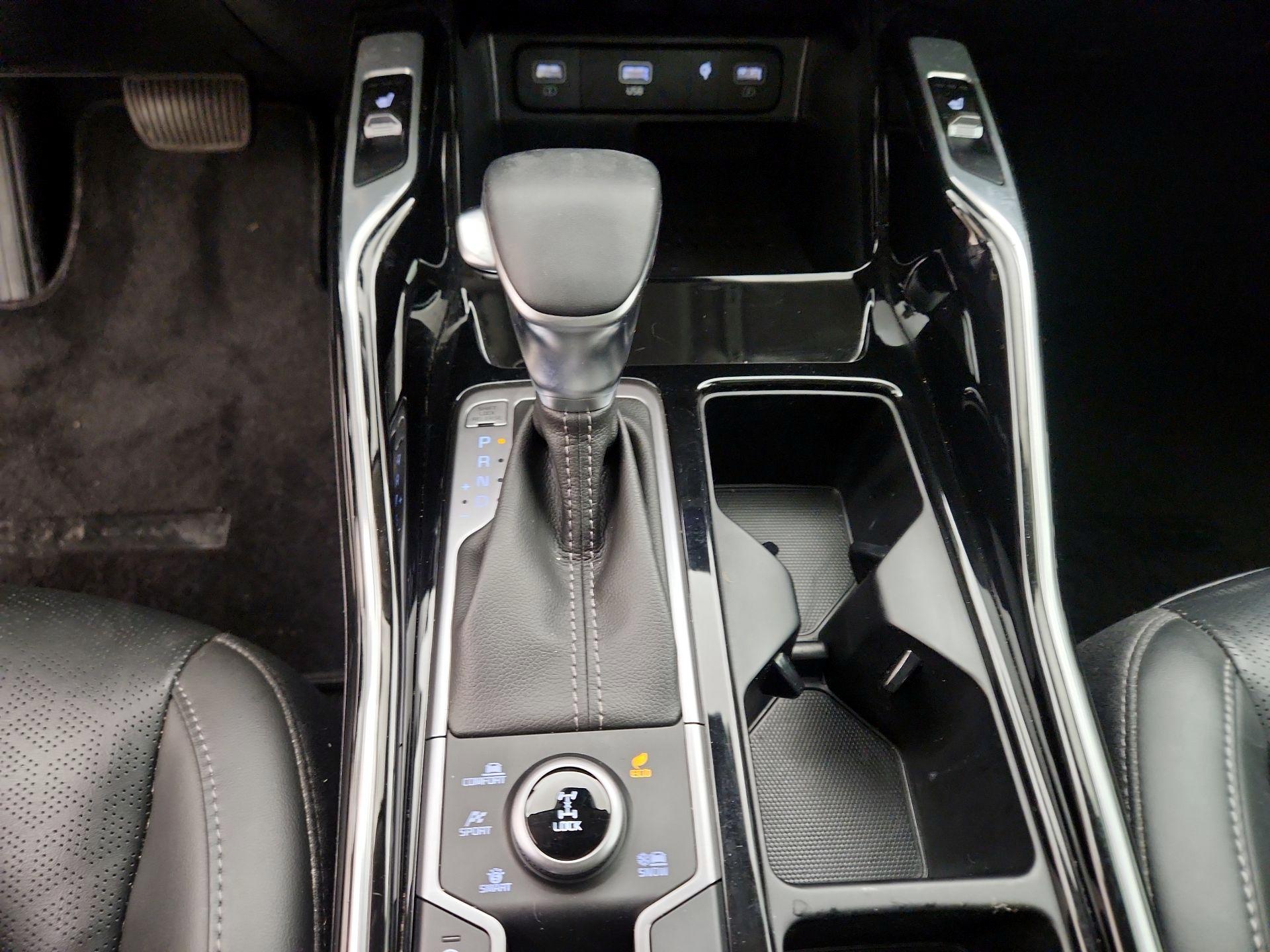 Thumbnail: 2023 Kia Sorento - 18