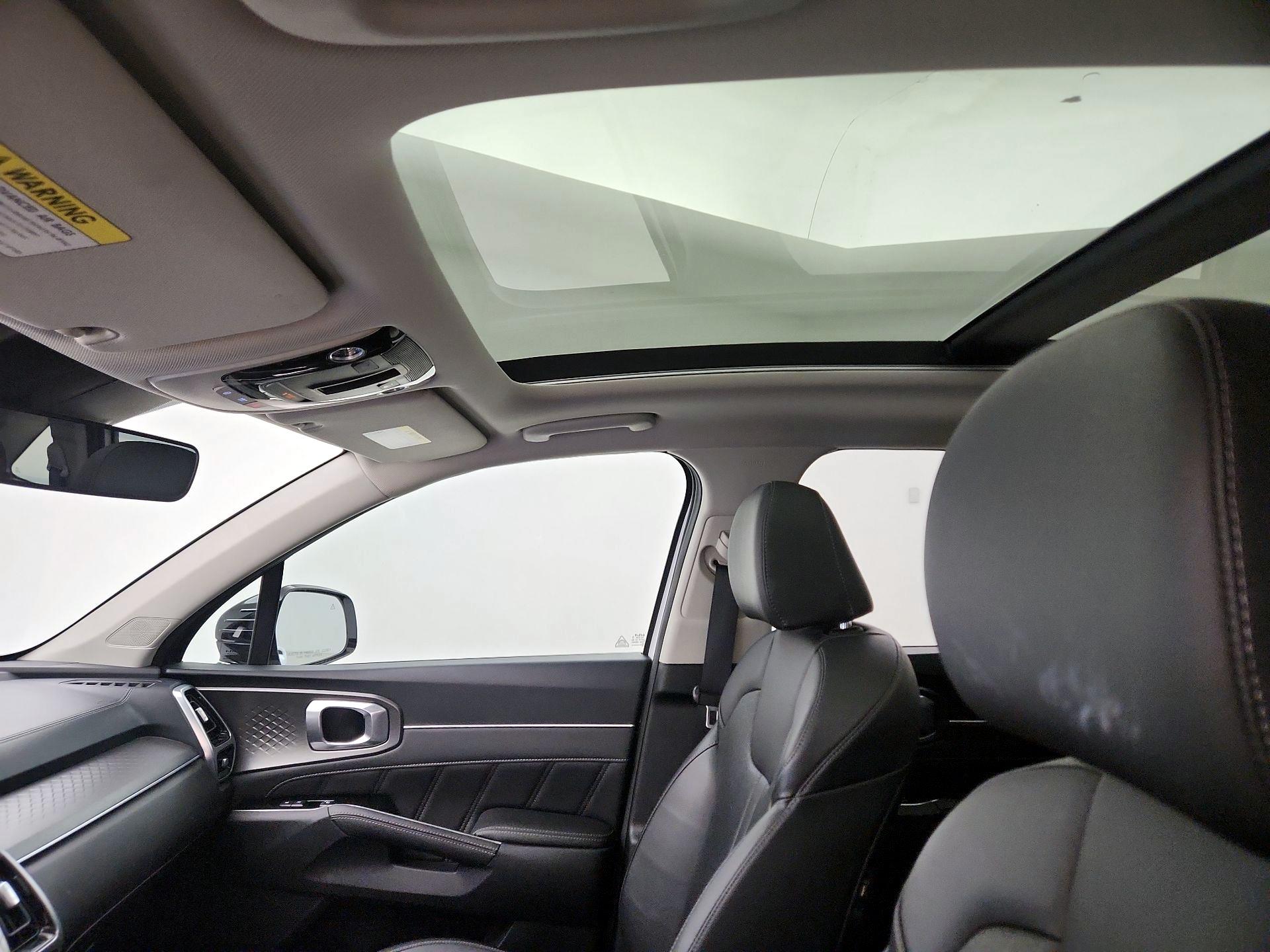 Thumbnail: 2023 Kia Sorento - 20