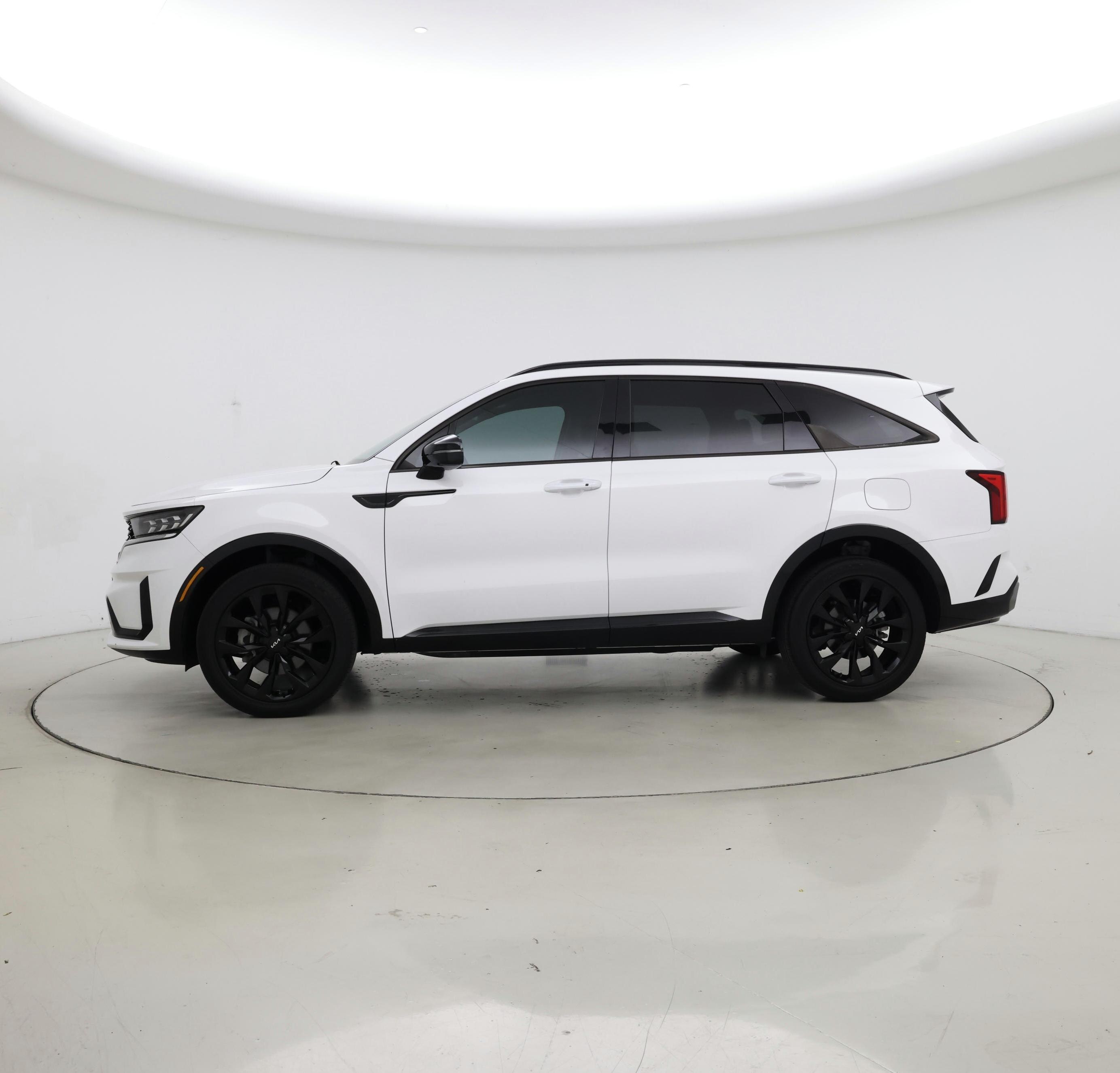 Thumbnail: 2023 Kia Sorento - 3