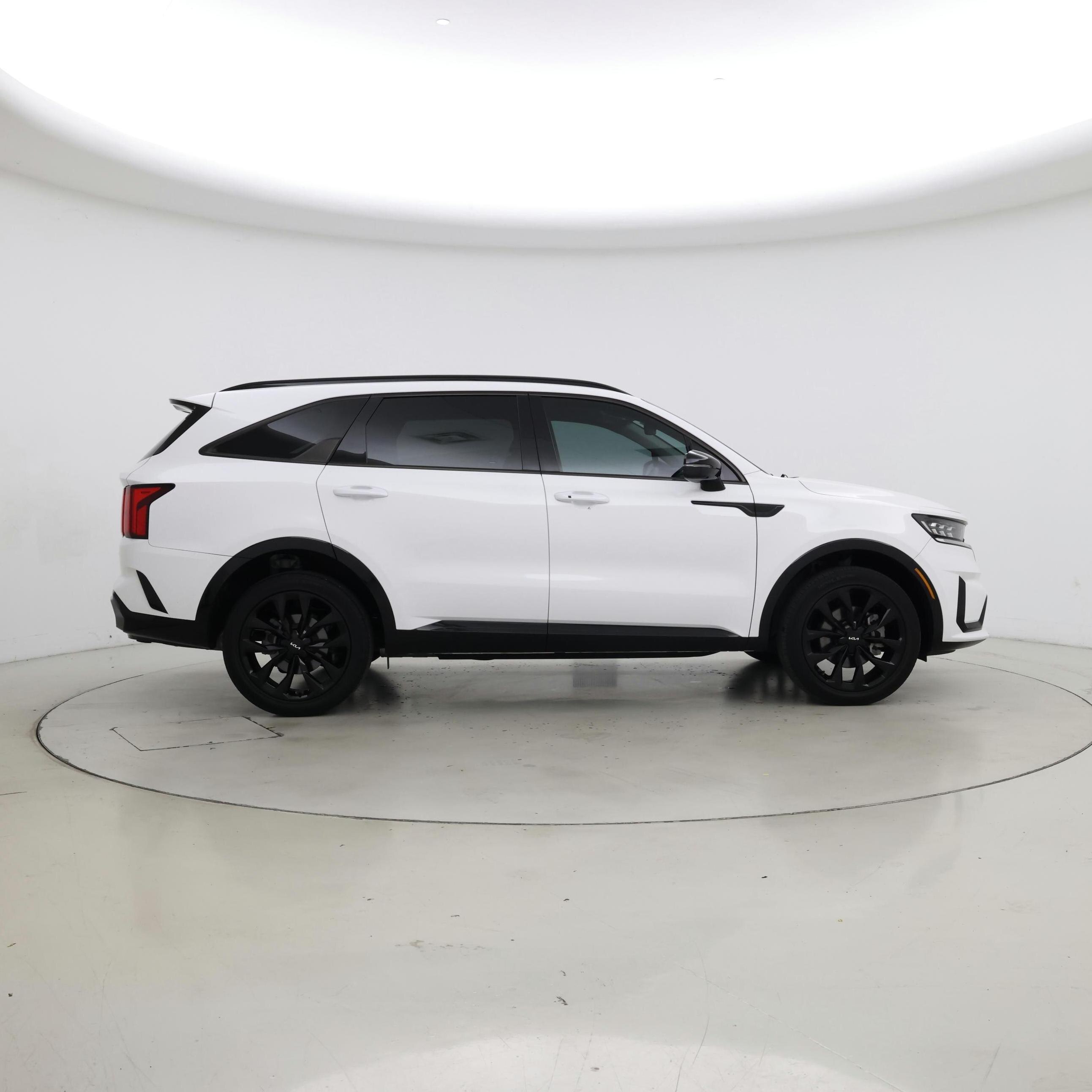 Thumbnail: 2023 Kia Sorento - 7