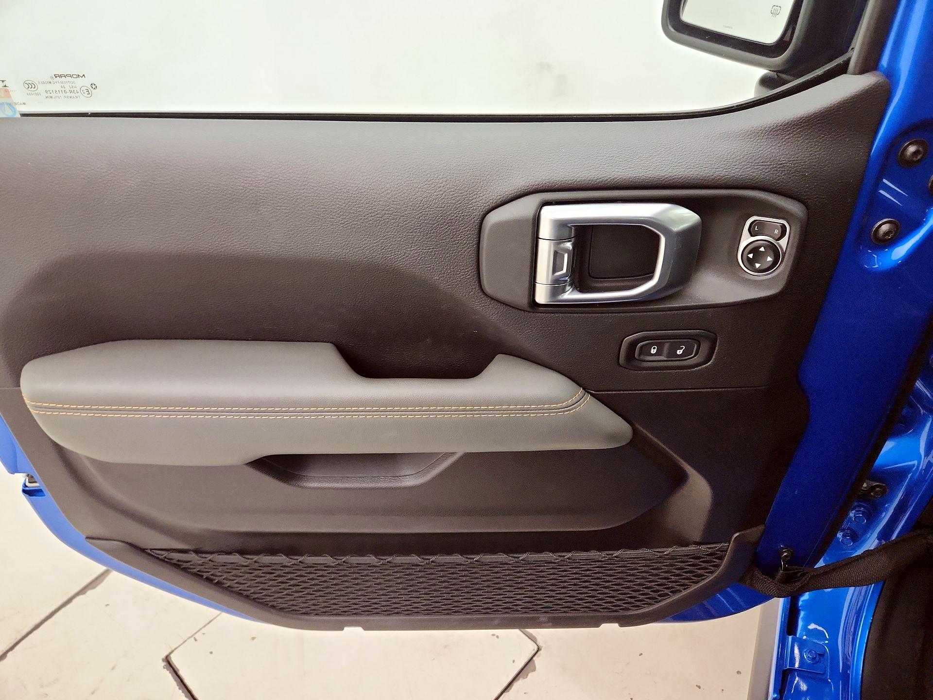 Thumbnail: 2024 Jeep Gladiator - 12