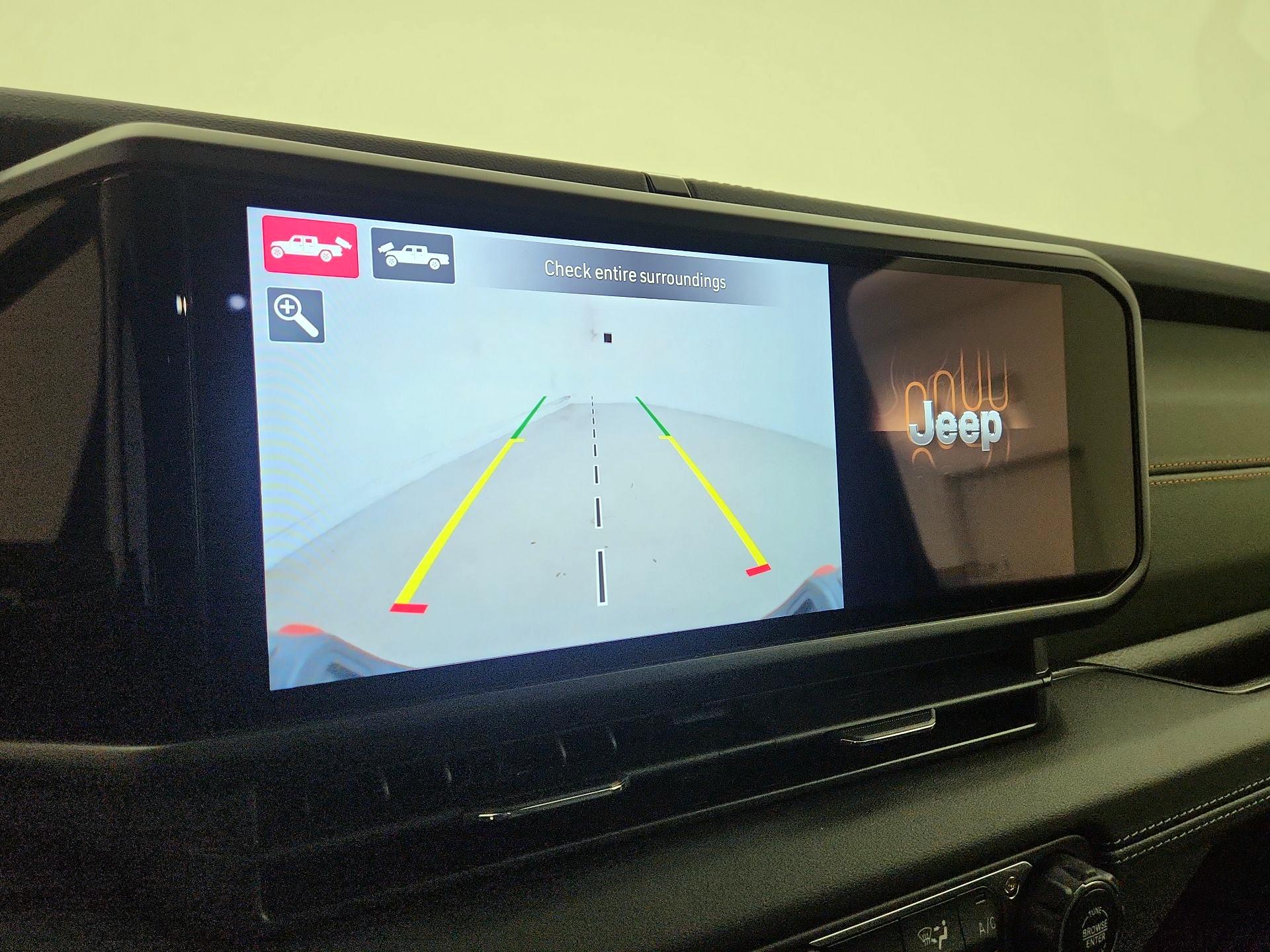 Thumbnail: 2024 Jeep Gladiator - 15