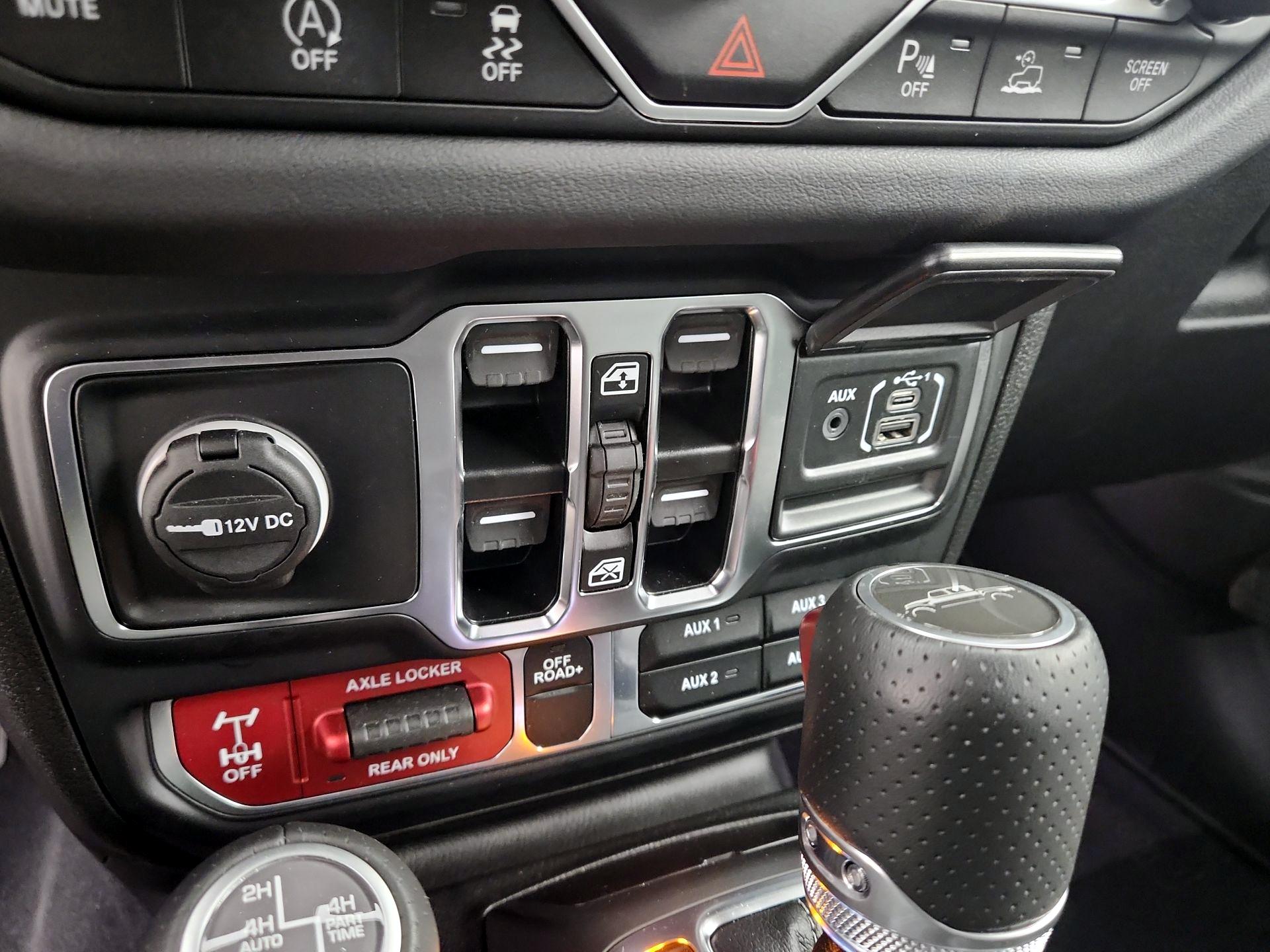 Thumbnail: 2024 Jeep Gladiator - 19