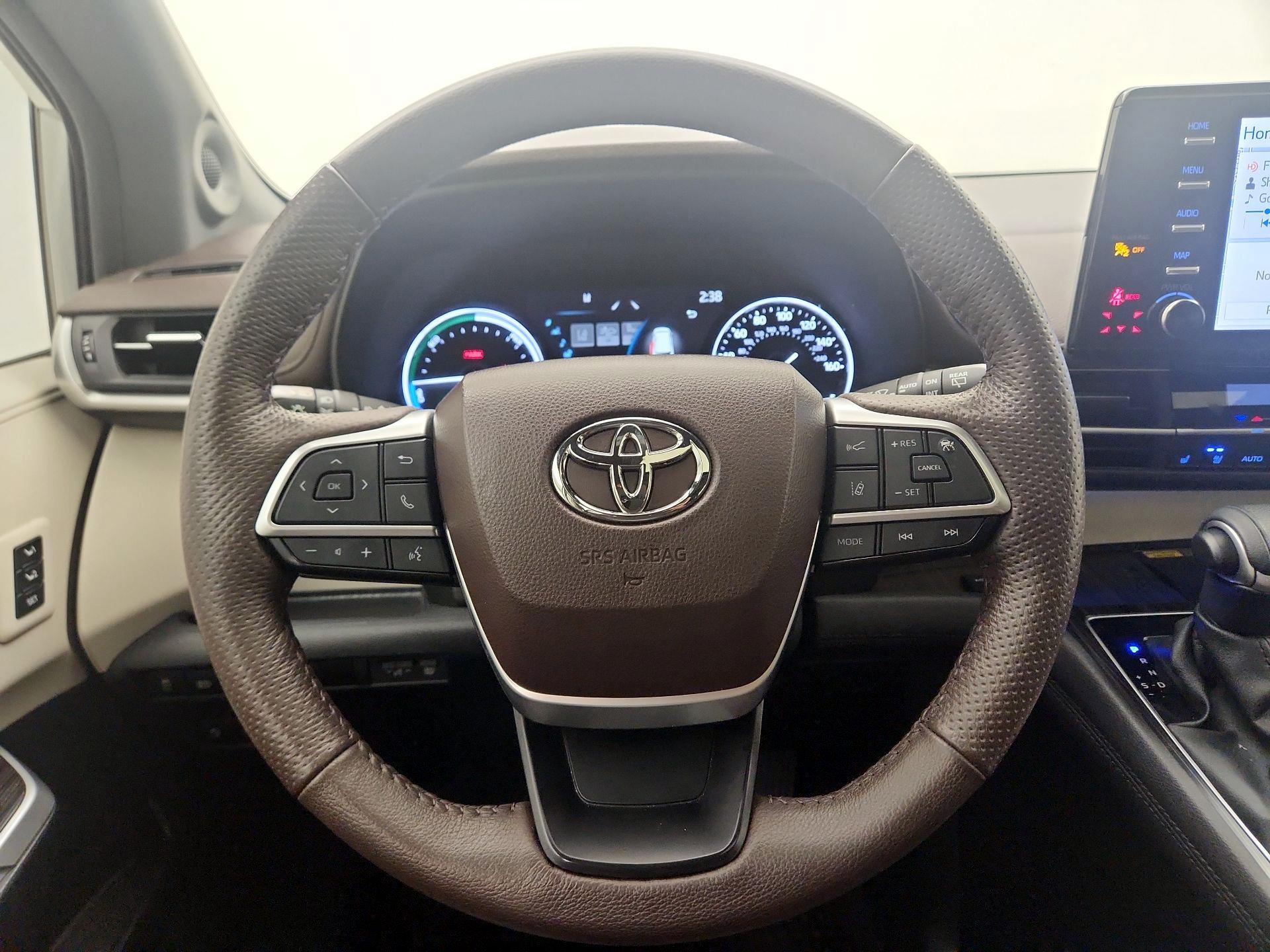 Thumbnail: 2024 Toyota Sienna - 10