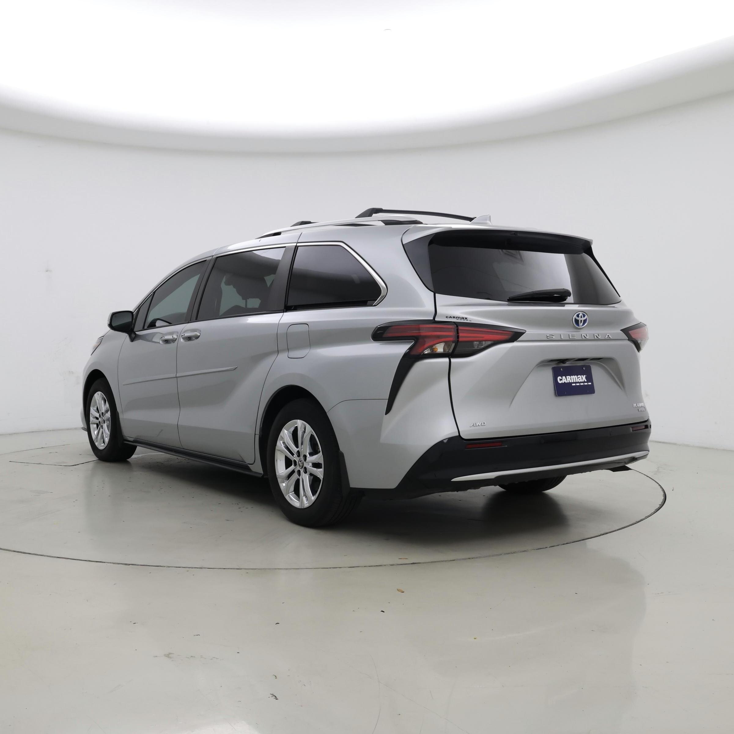 Thumbnail: 2024 Toyota Sienna - 2