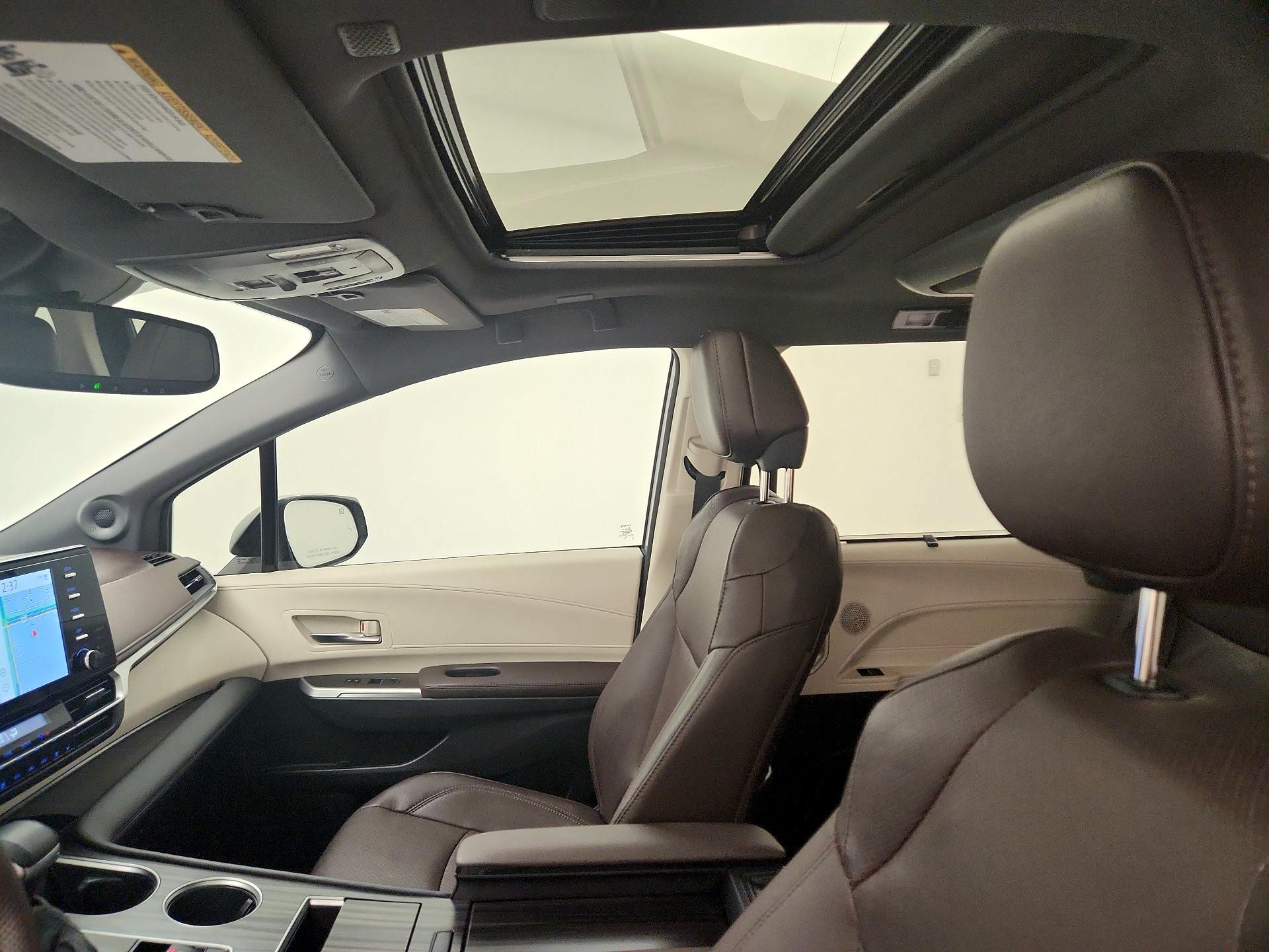 Thumbnail: 2024 Toyota Sienna - 20