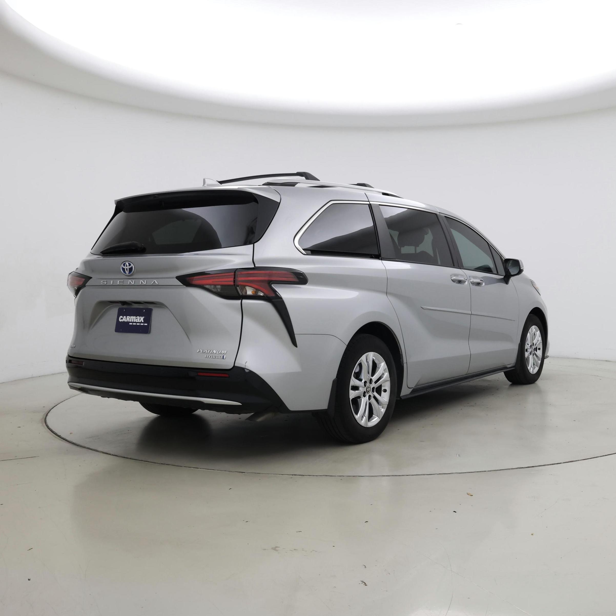 Thumbnail: 2024 Toyota Sienna - 8