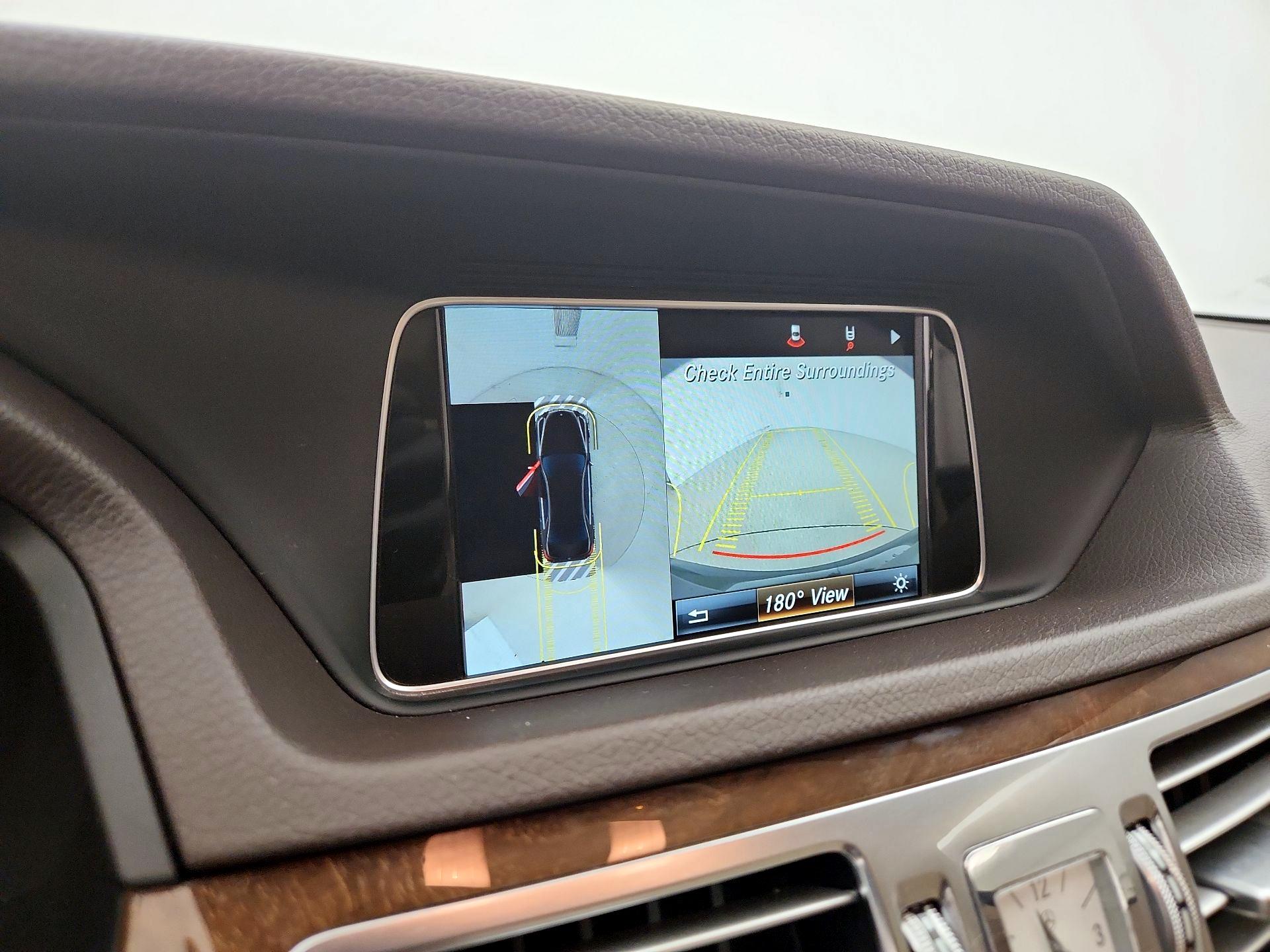 Thumbnail: 2016 Mercedes-Benz E-Class - 14