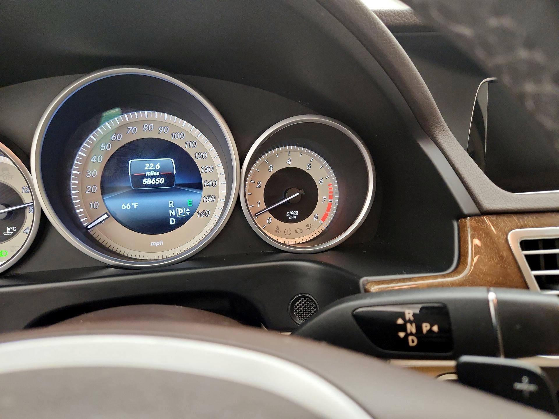 Thumbnail: 2016 Mercedes-Benz E-Class - 17