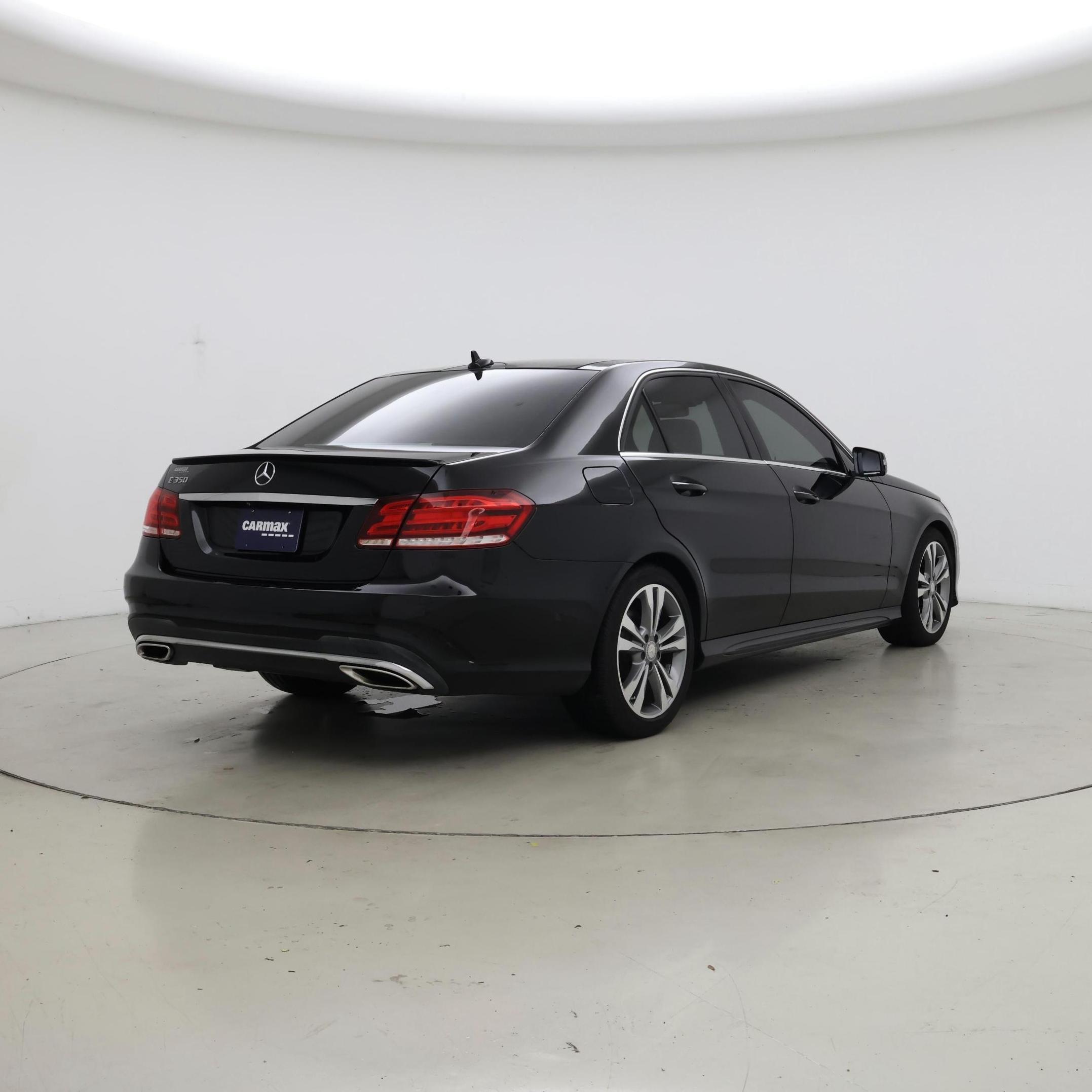 Thumbnail: 2016 Mercedes-Benz E-Class - 8