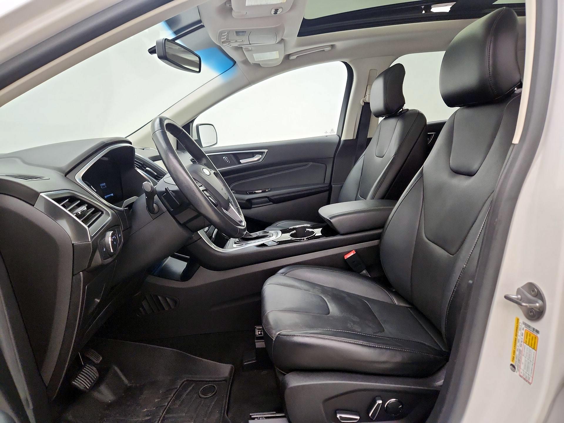 Thumbnail: 2015 Ford Edge - 11