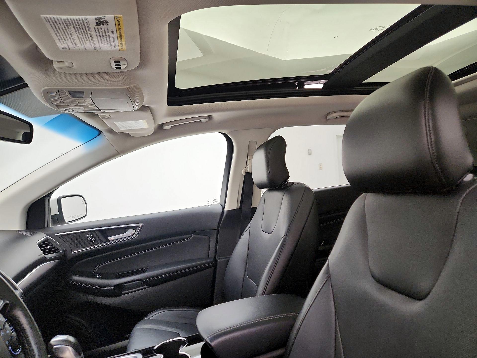Thumbnail: 2015 Ford Edge - 19
