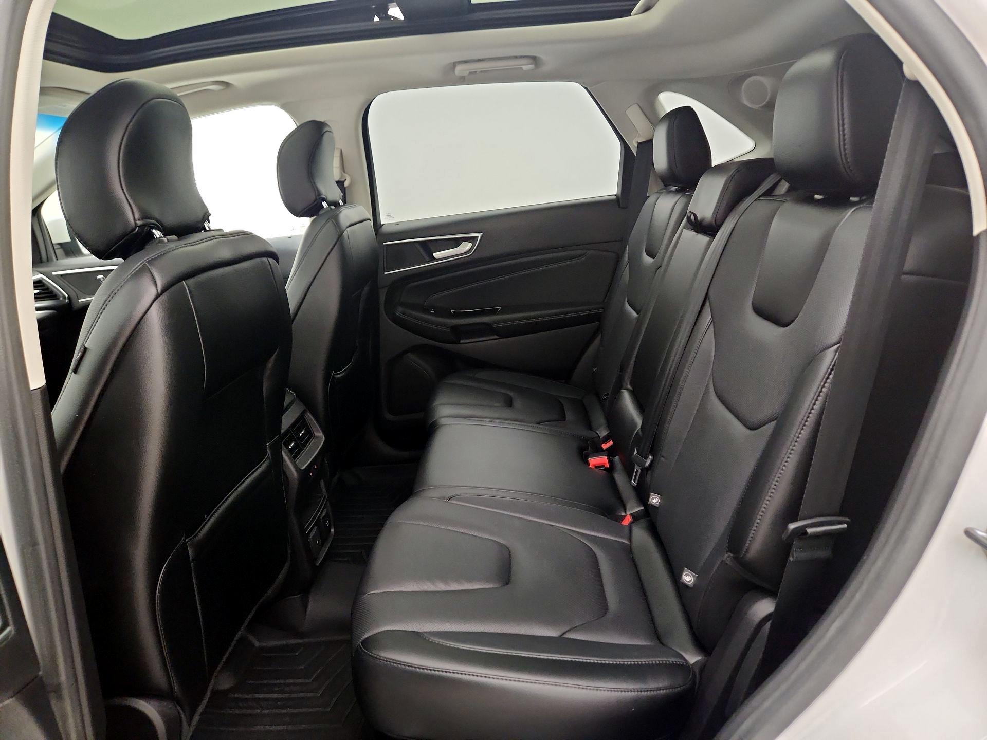Thumbnail: 2015 Ford Edge - 20