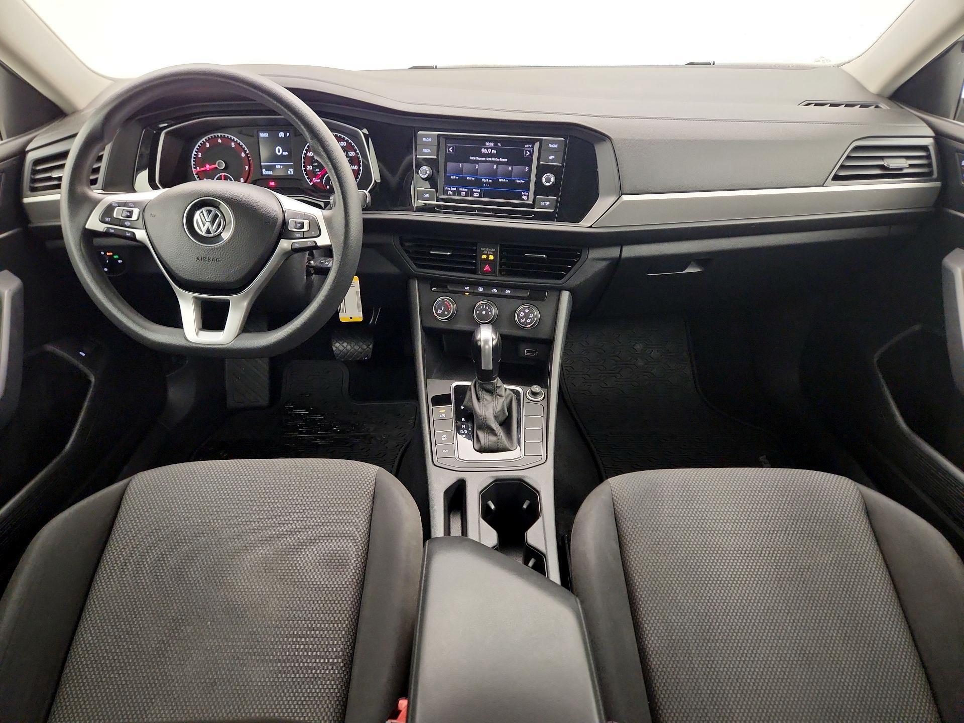 Thumbnail: 2019 Volkswagen Jetta - 9