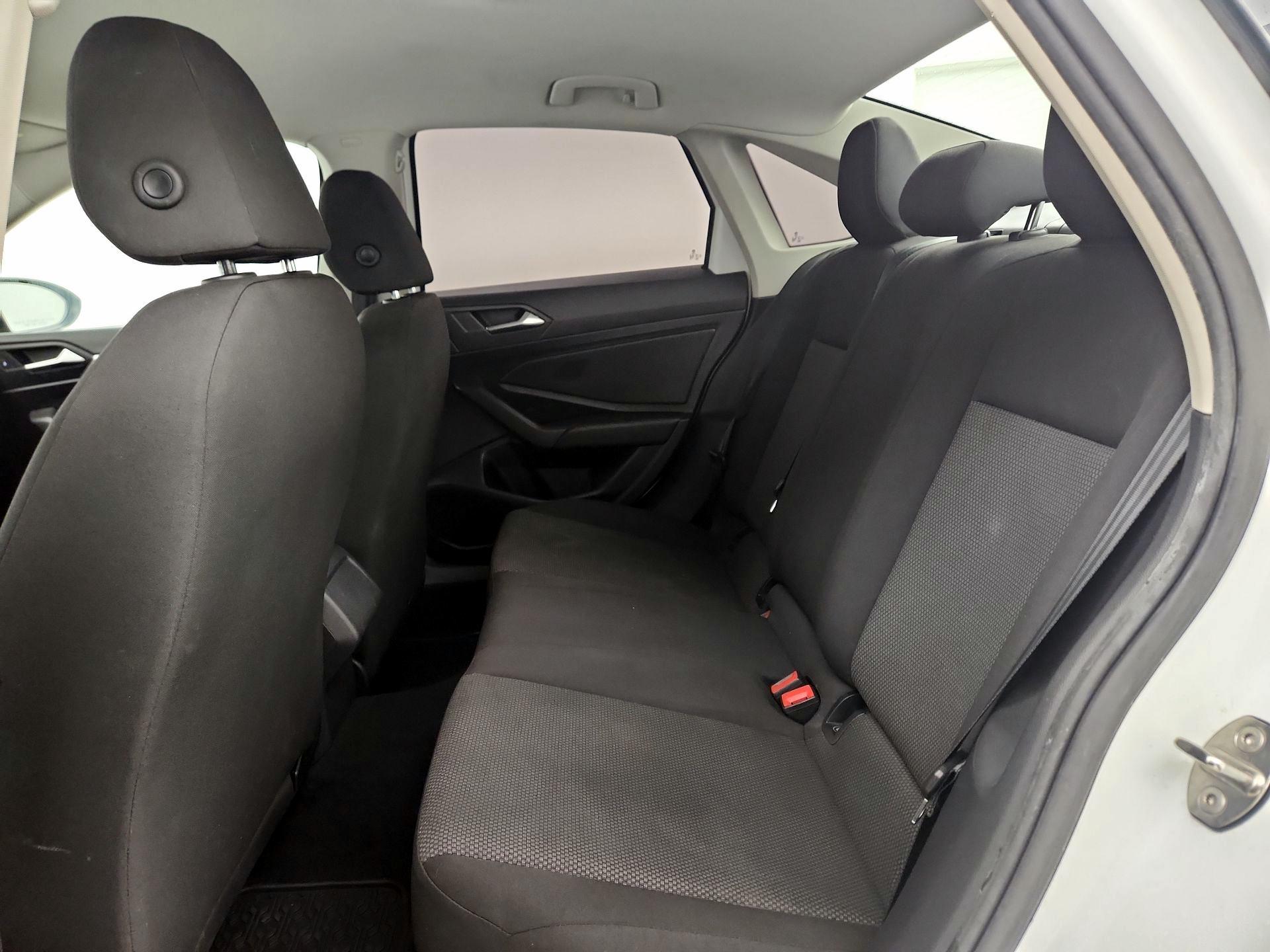 Thumbnail: 2019 Volkswagen Jetta - 18