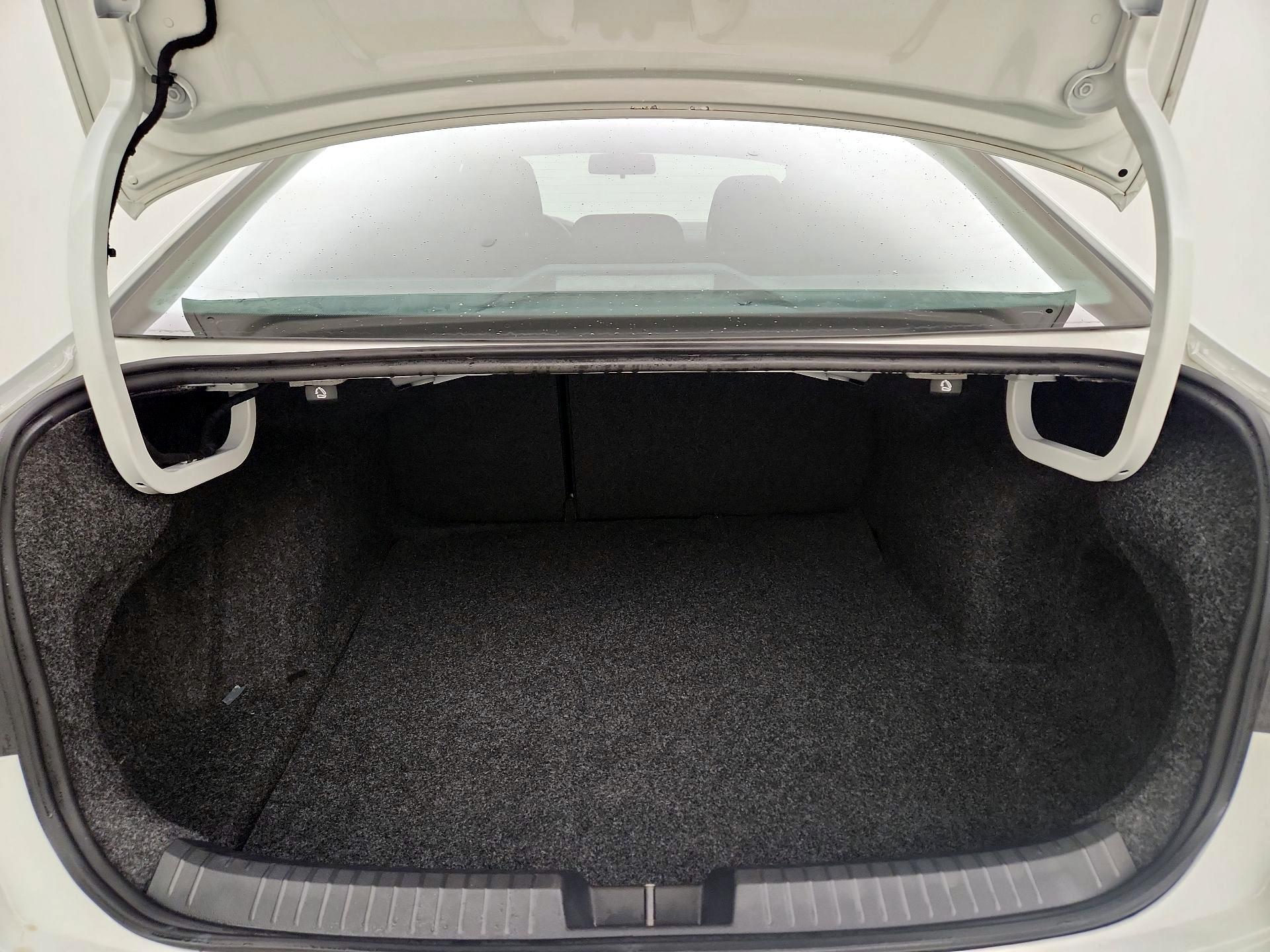 Thumbnail: 2019 Volkswagen Jetta - 19