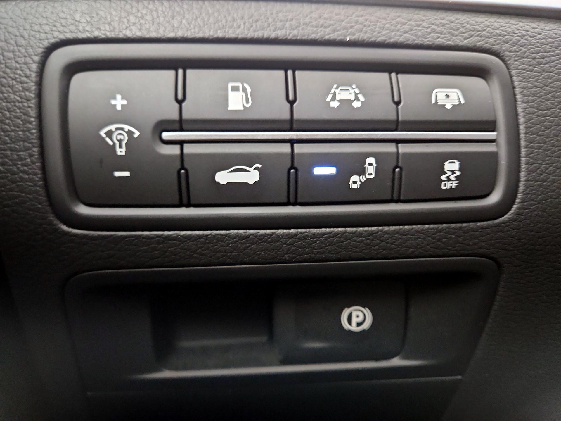 Thumbnail: 2020 Genesis G80 - 13