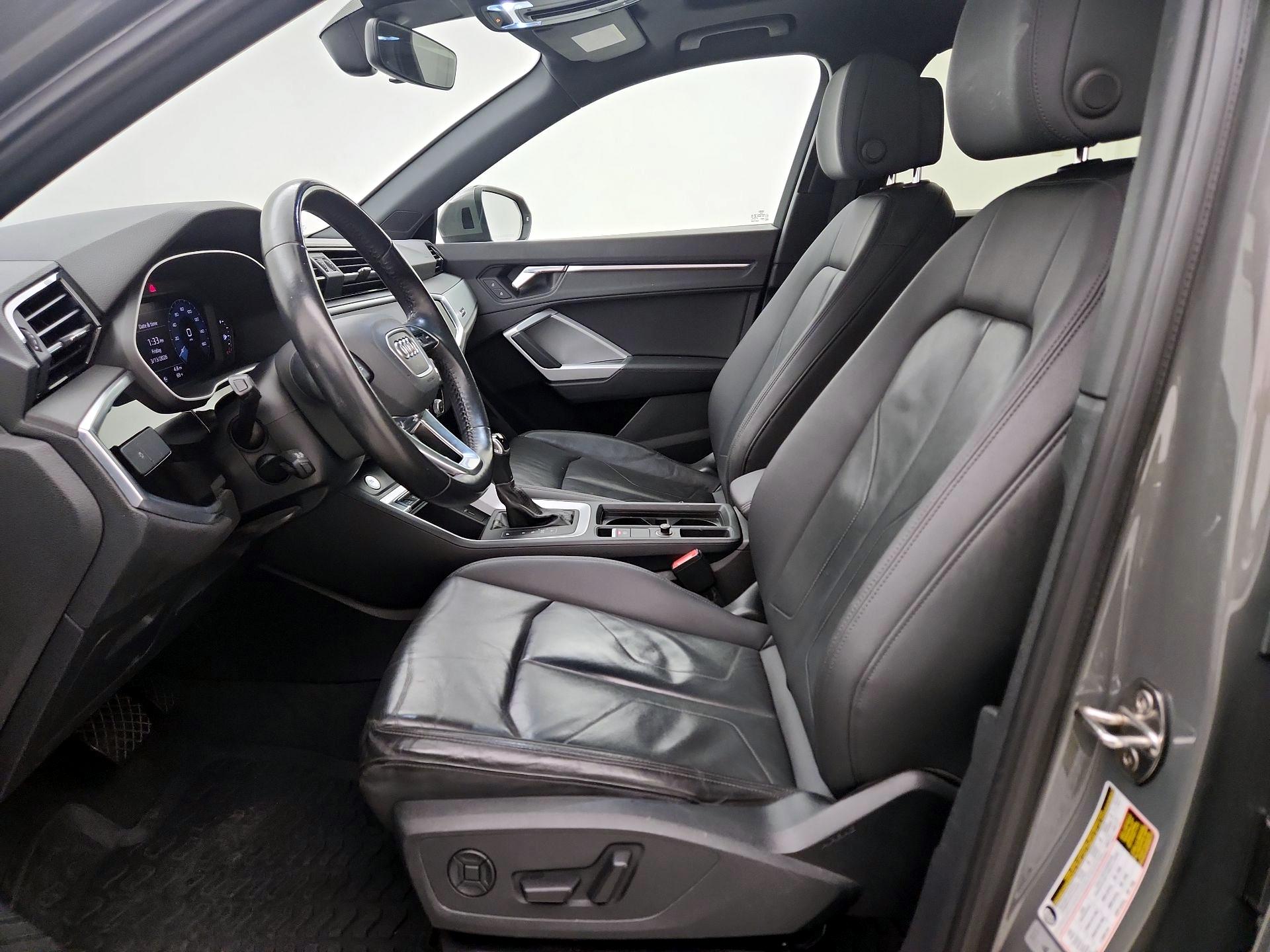 Thumbnail: 2020 Audi Q3 - 11