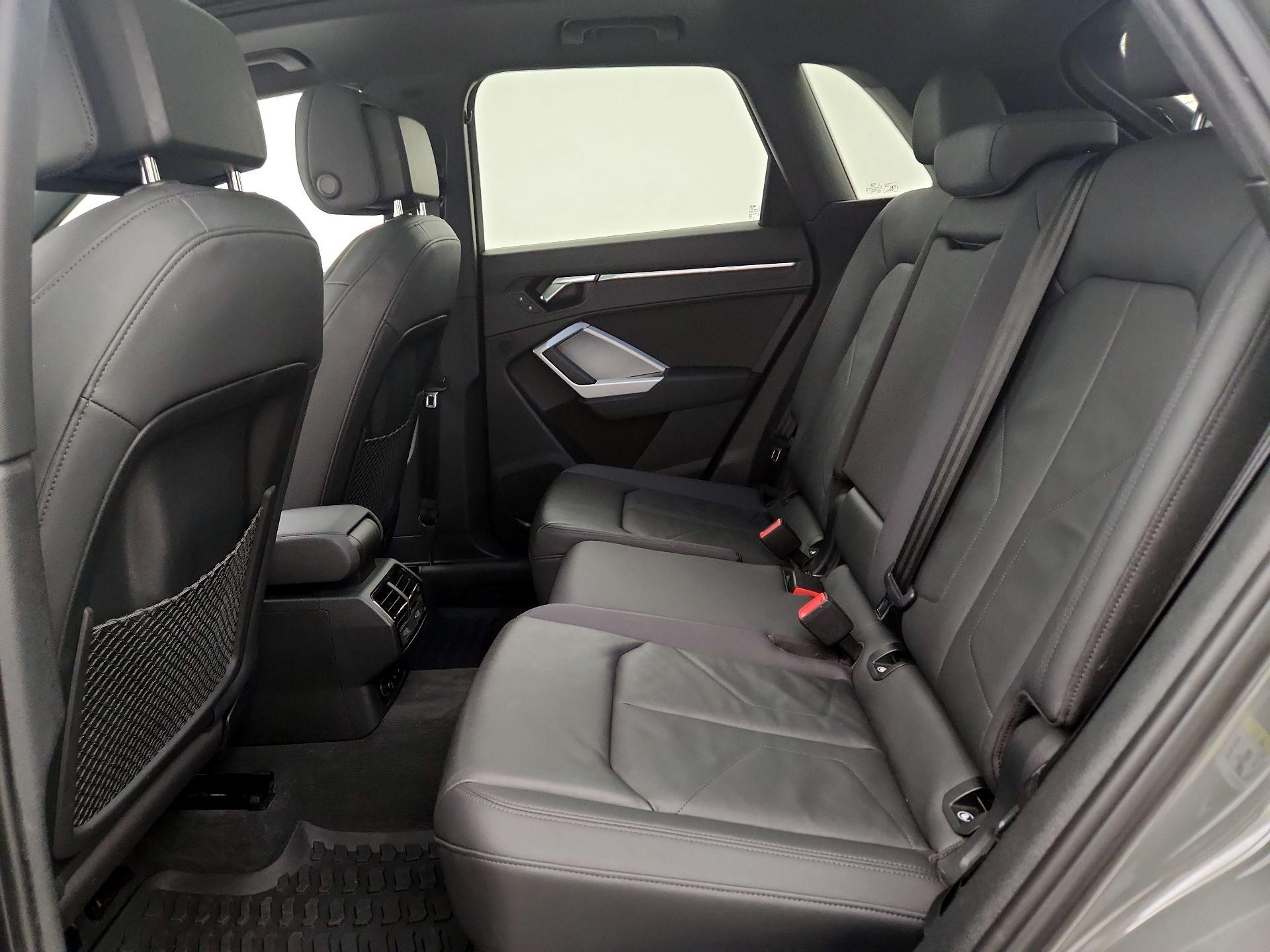 Thumbnail: 2020 Audi Q3 - 19