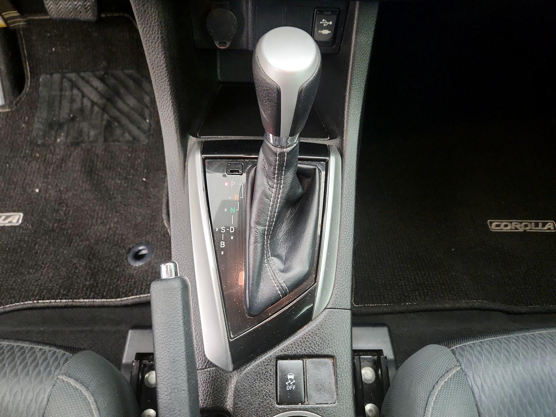 Thumbnail: 2018 Toyota Corolla - 17