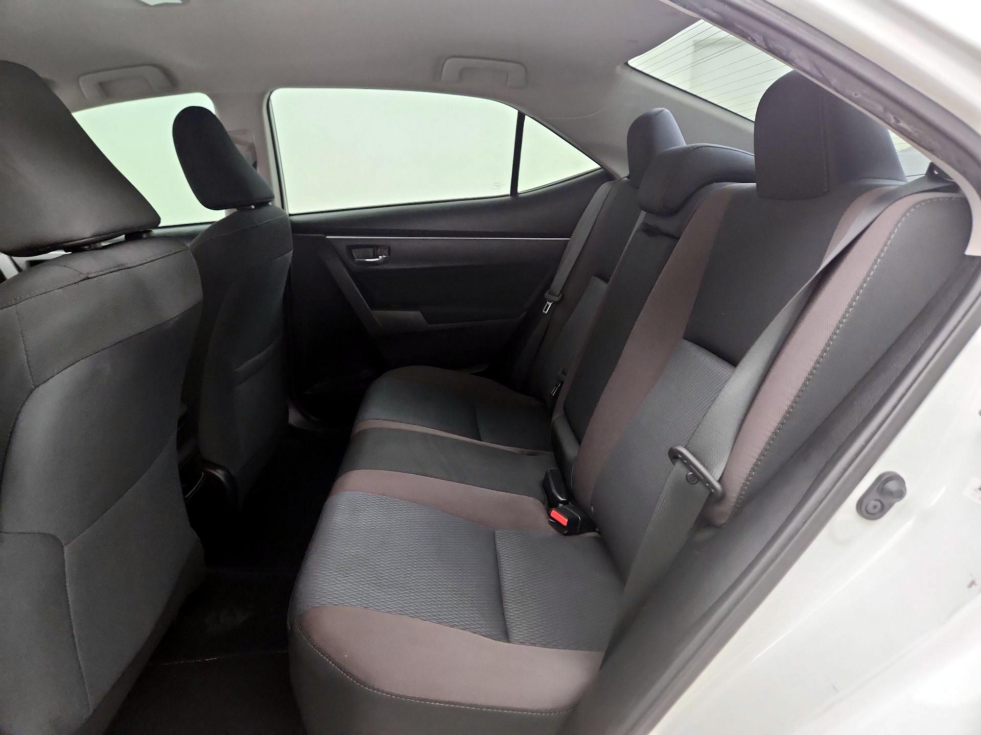 Thumbnail: 2018 Toyota Corolla - 18