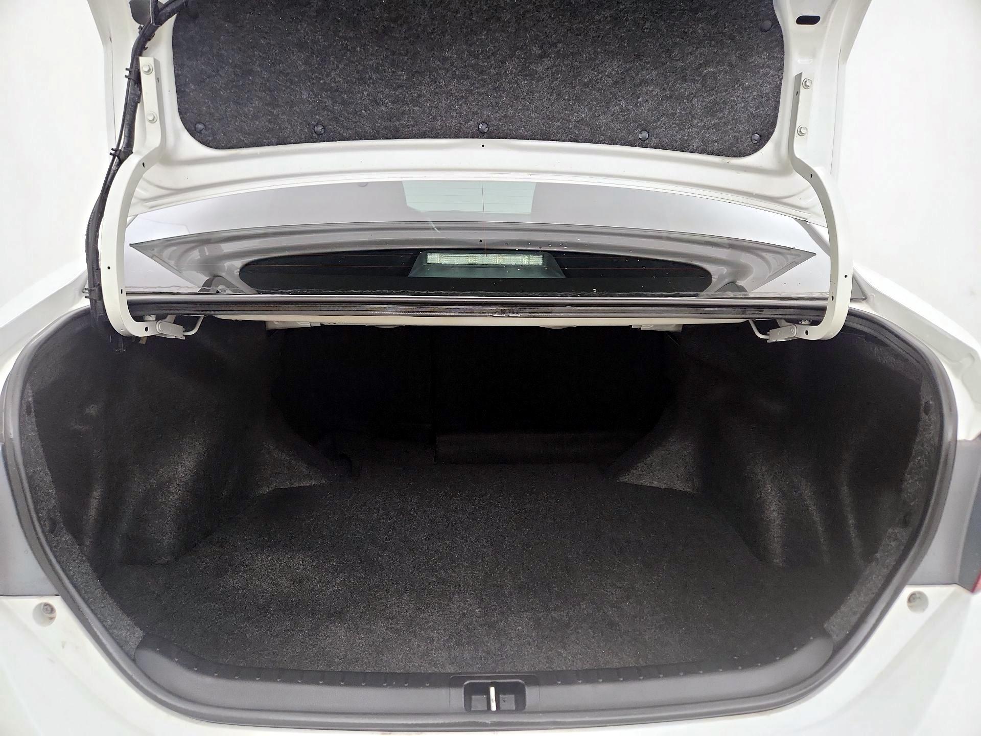 Thumbnail: 2018 Toyota Corolla - 19