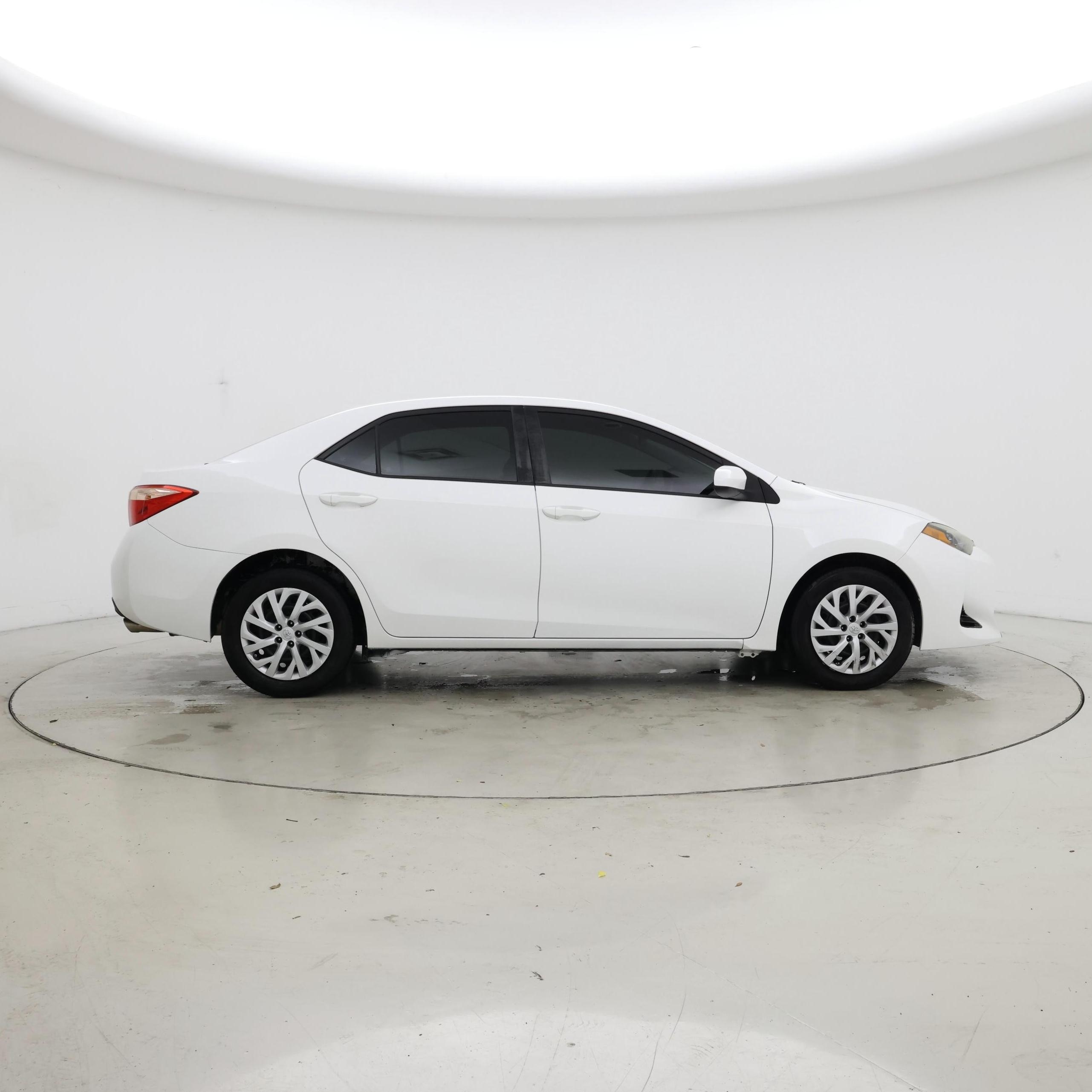 Thumbnail: 2018 Toyota Corolla - 7