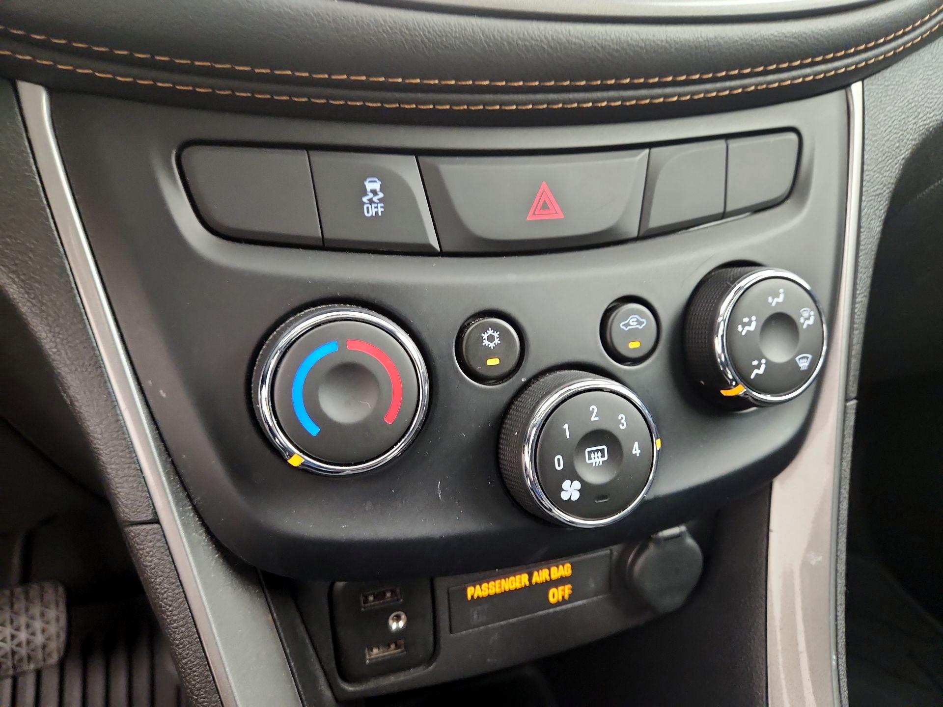 Thumbnail: 2020 Chevrolet Trax - 16