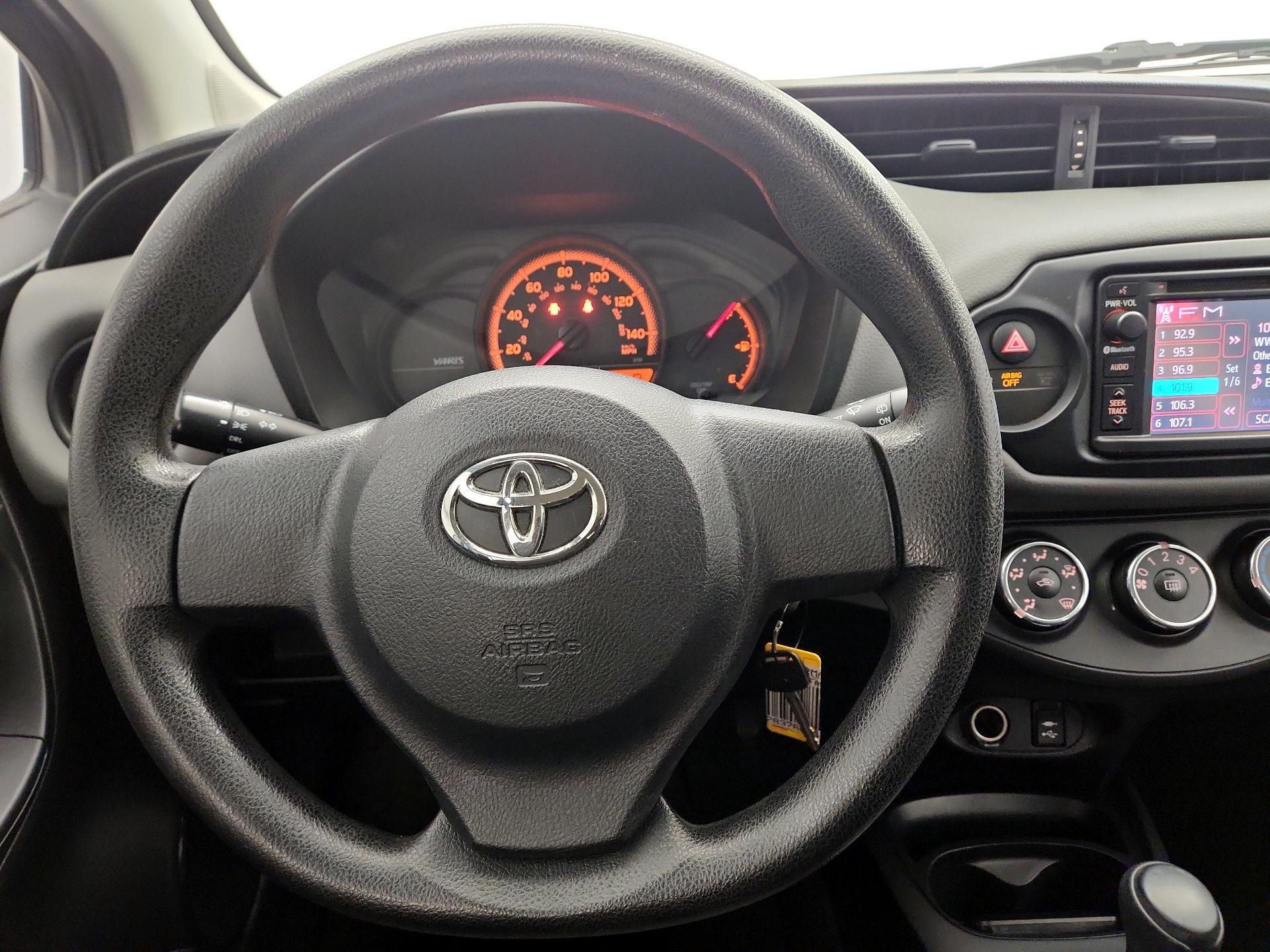 Thumbnail: 2015 Toyota Yaris - 10
