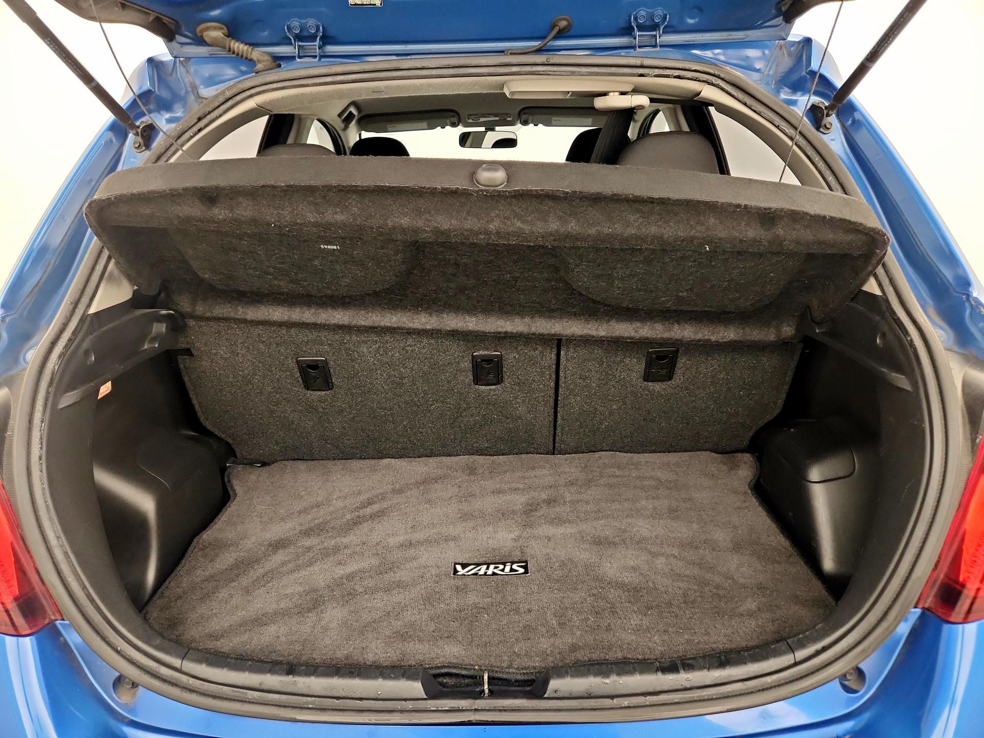 Thumbnail: 2015 Toyota Yaris - 18