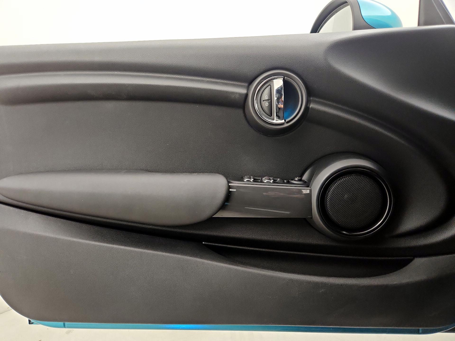 Thumbnail: 2017 MINI Cooper - 12