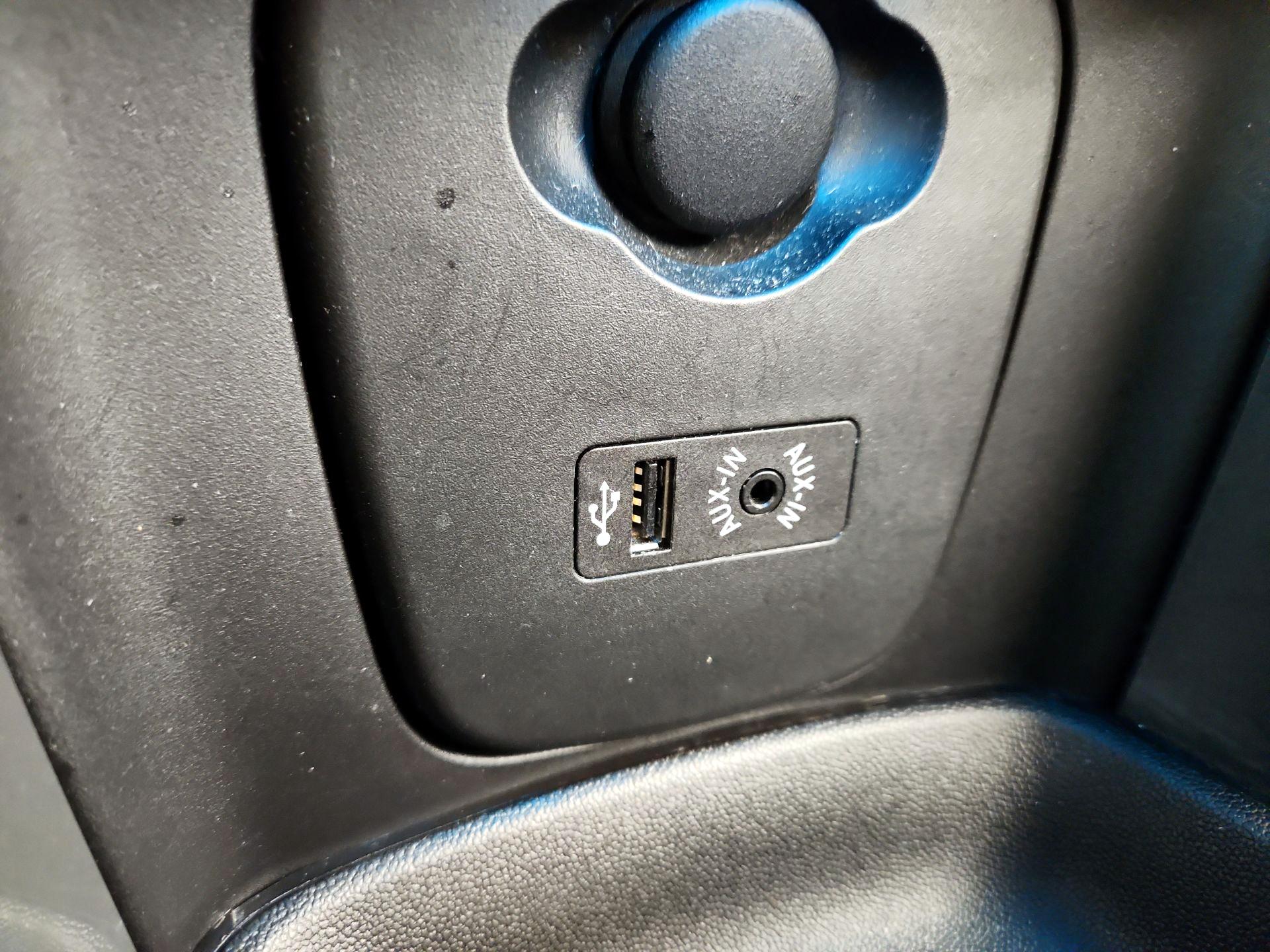 Thumbnail: 2017 MINI Cooper - 18