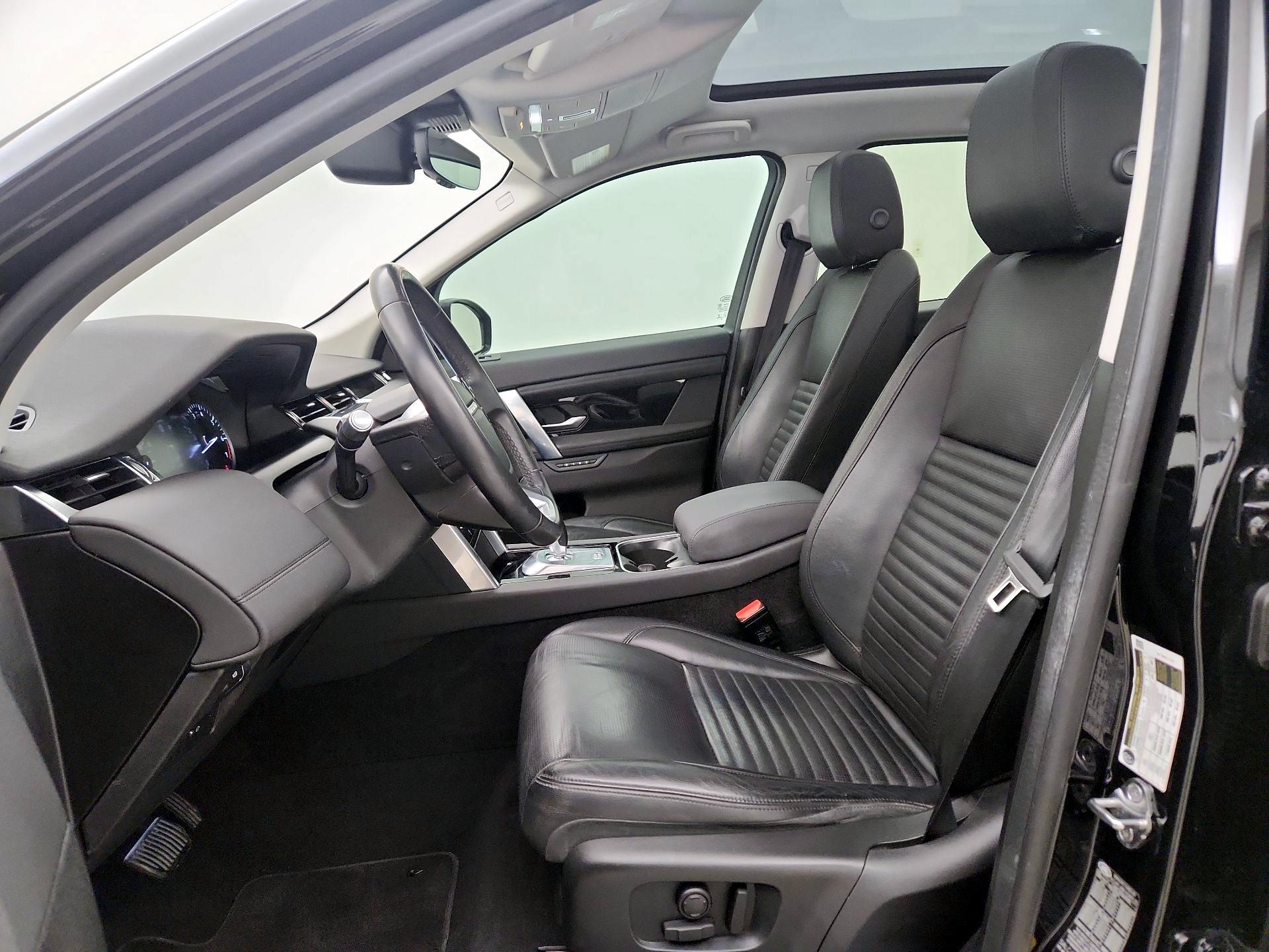 Thumbnail: 2020 Land Rover Discovery Sport - 11