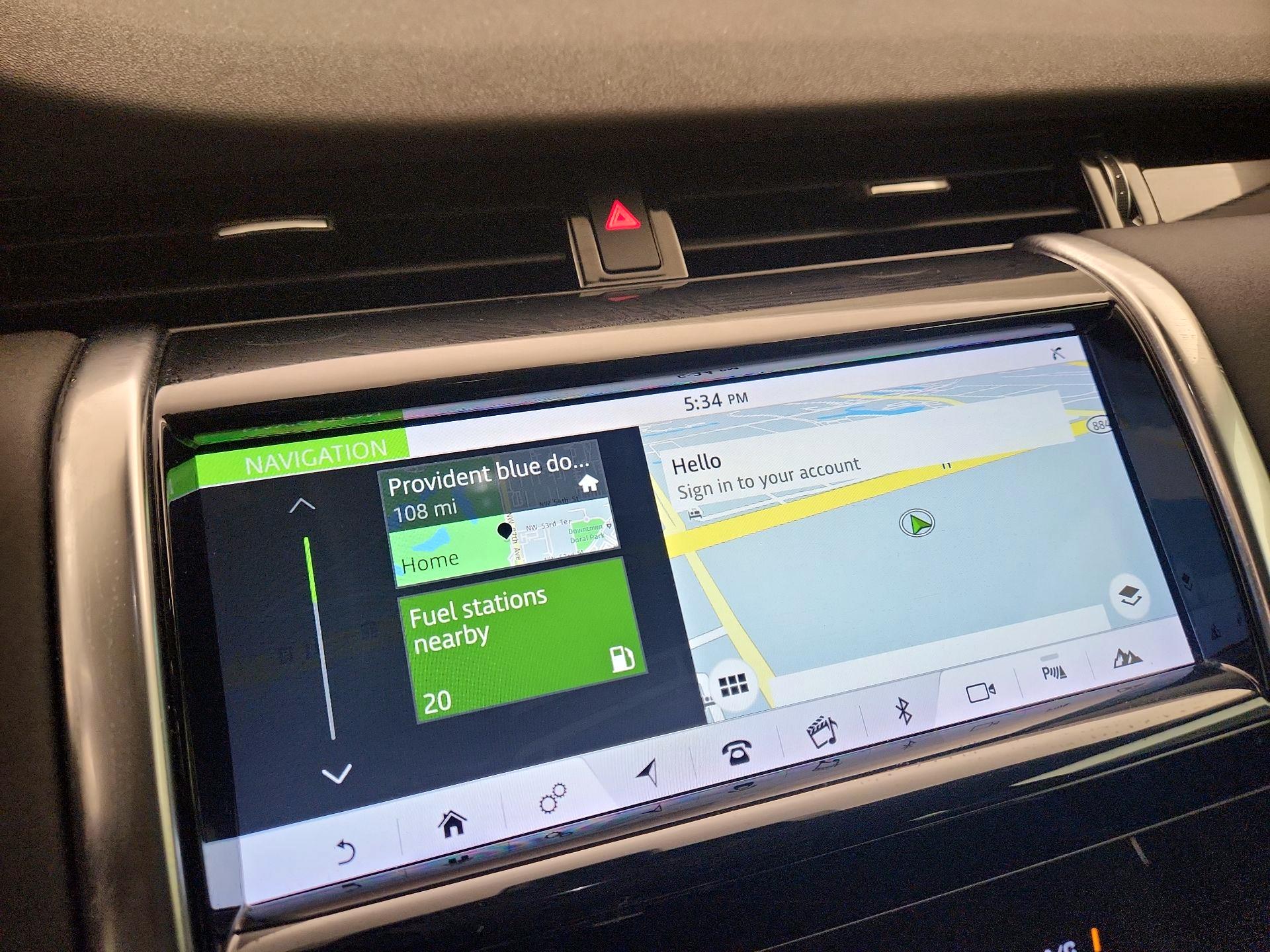 Thumbnail: 2020 Land Rover Discovery Sport - 14