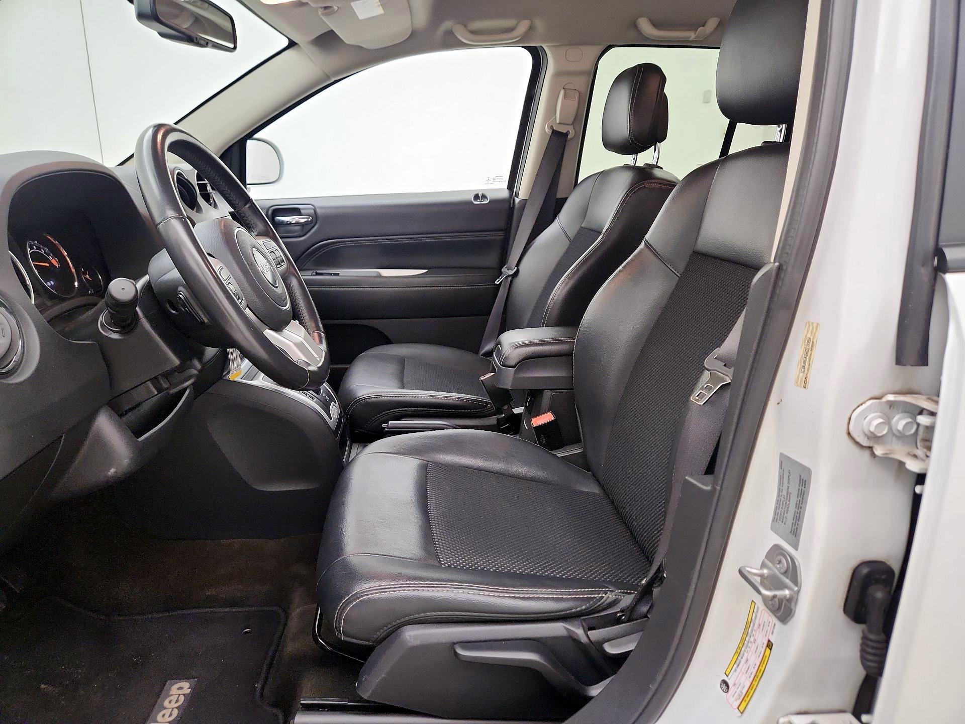 Thumbnail: 2017 Jeep Compass - 11