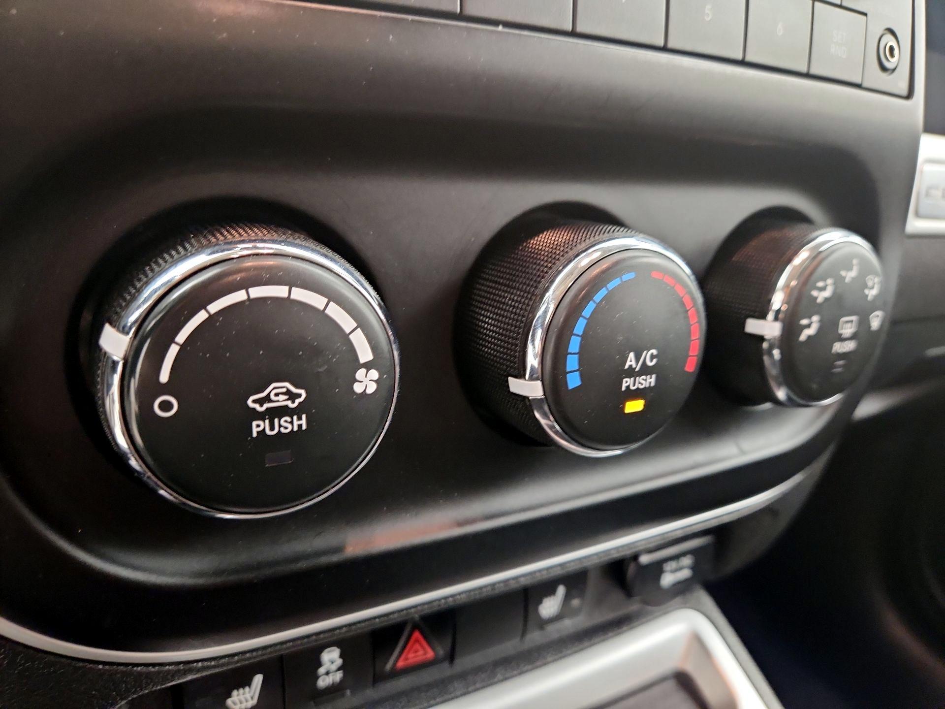 Thumbnail: 2017 Jeep Compass - 14