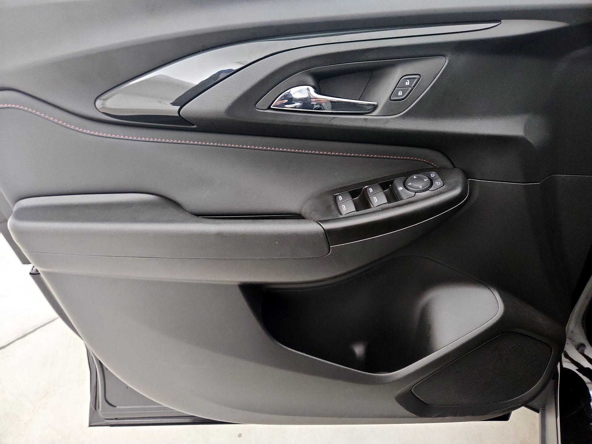 Thumbnail: 2023 Chevrolet TrailBlazer - 12