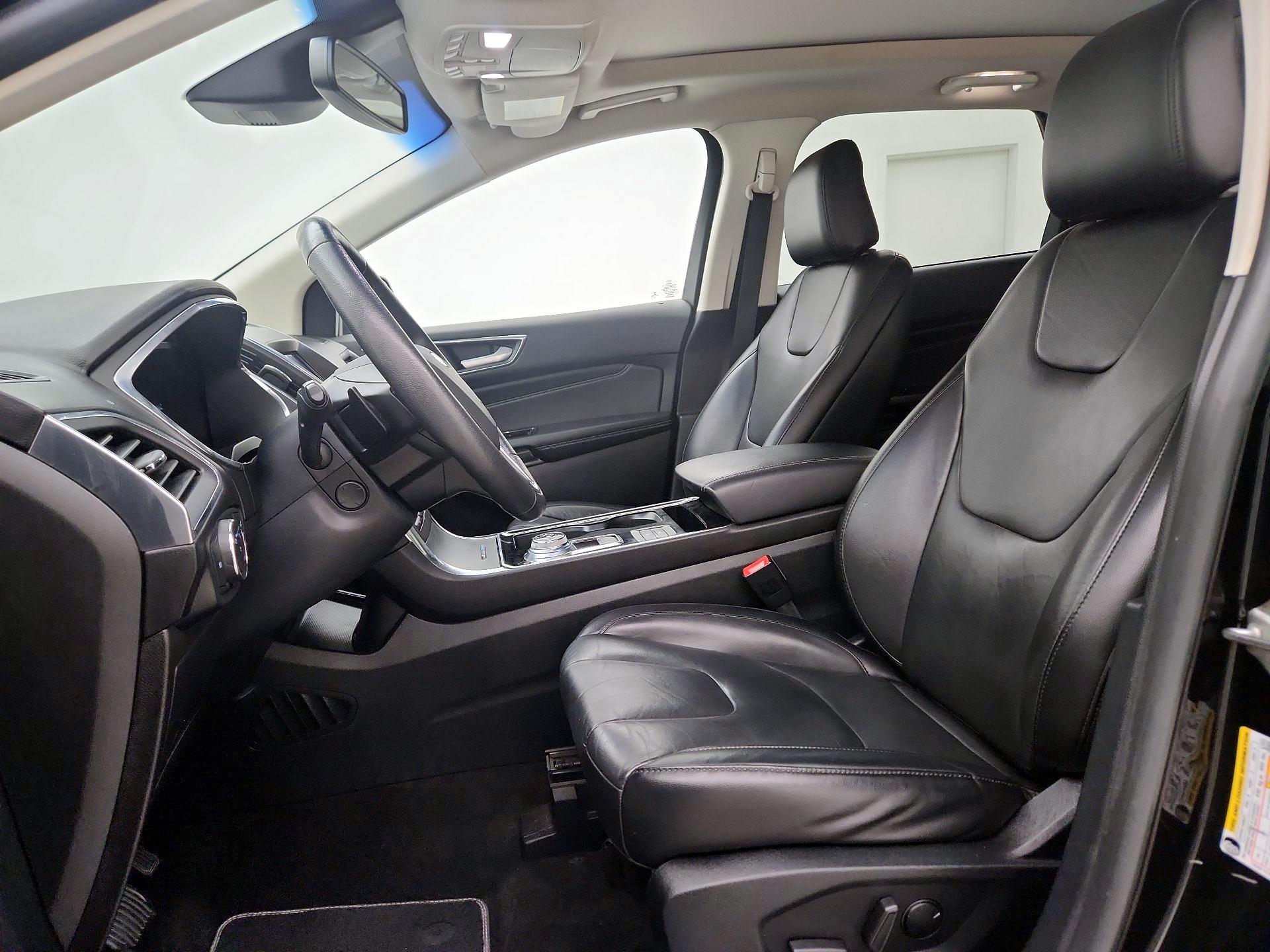 Thumbnail: 2020 Ford Edge - 11