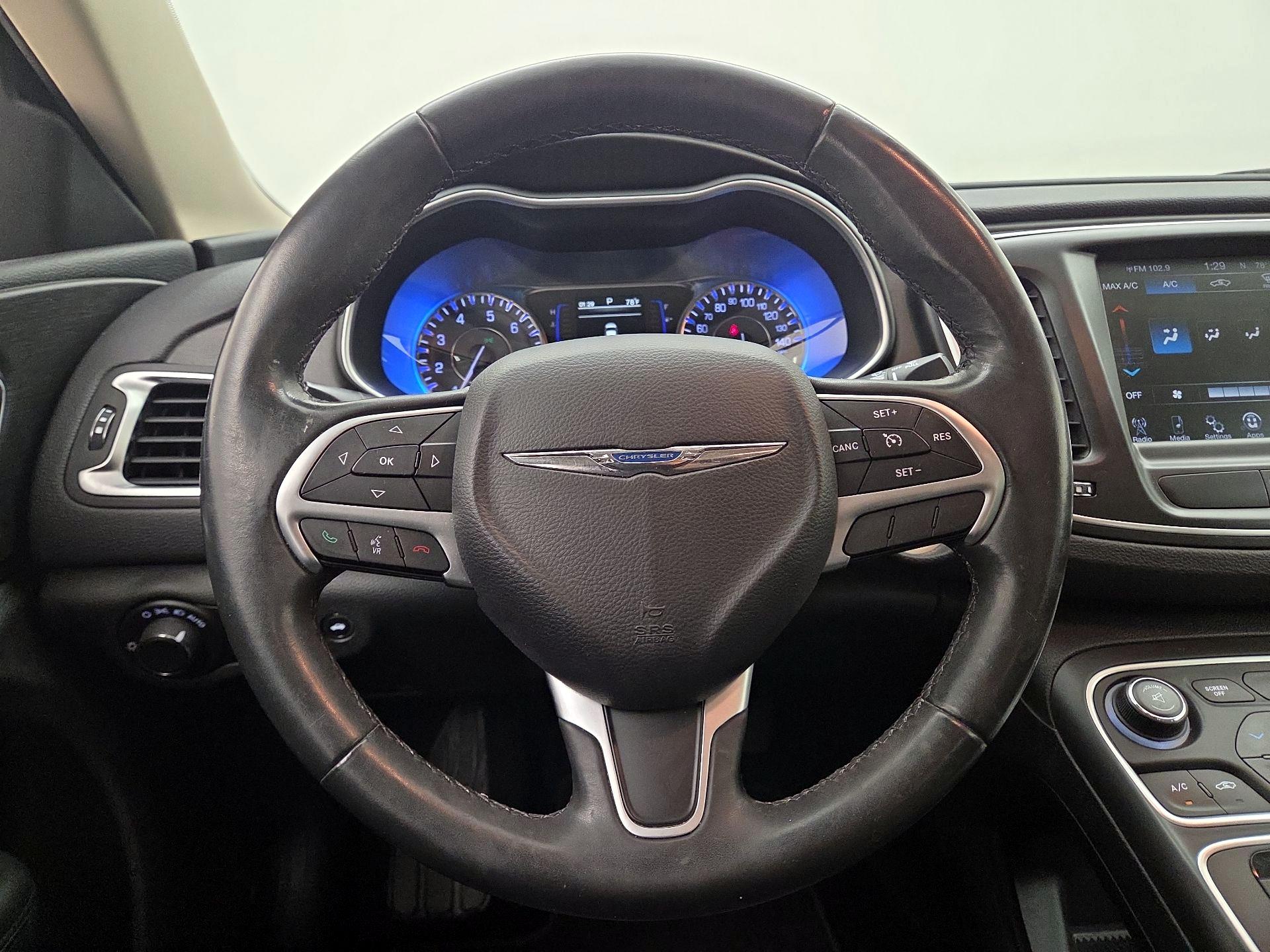 Thumbnail: 2015 Chrysler 200 - 10