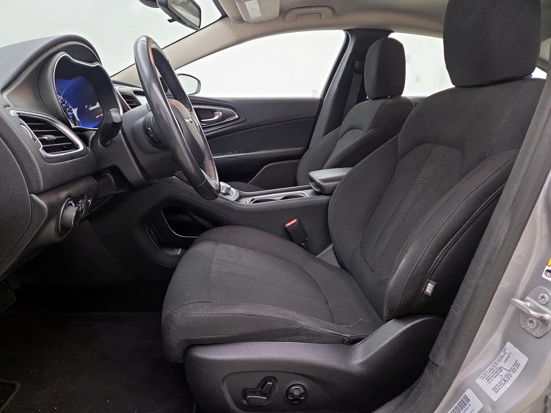Thumbnail: 2015 Chrysler 200 - 11