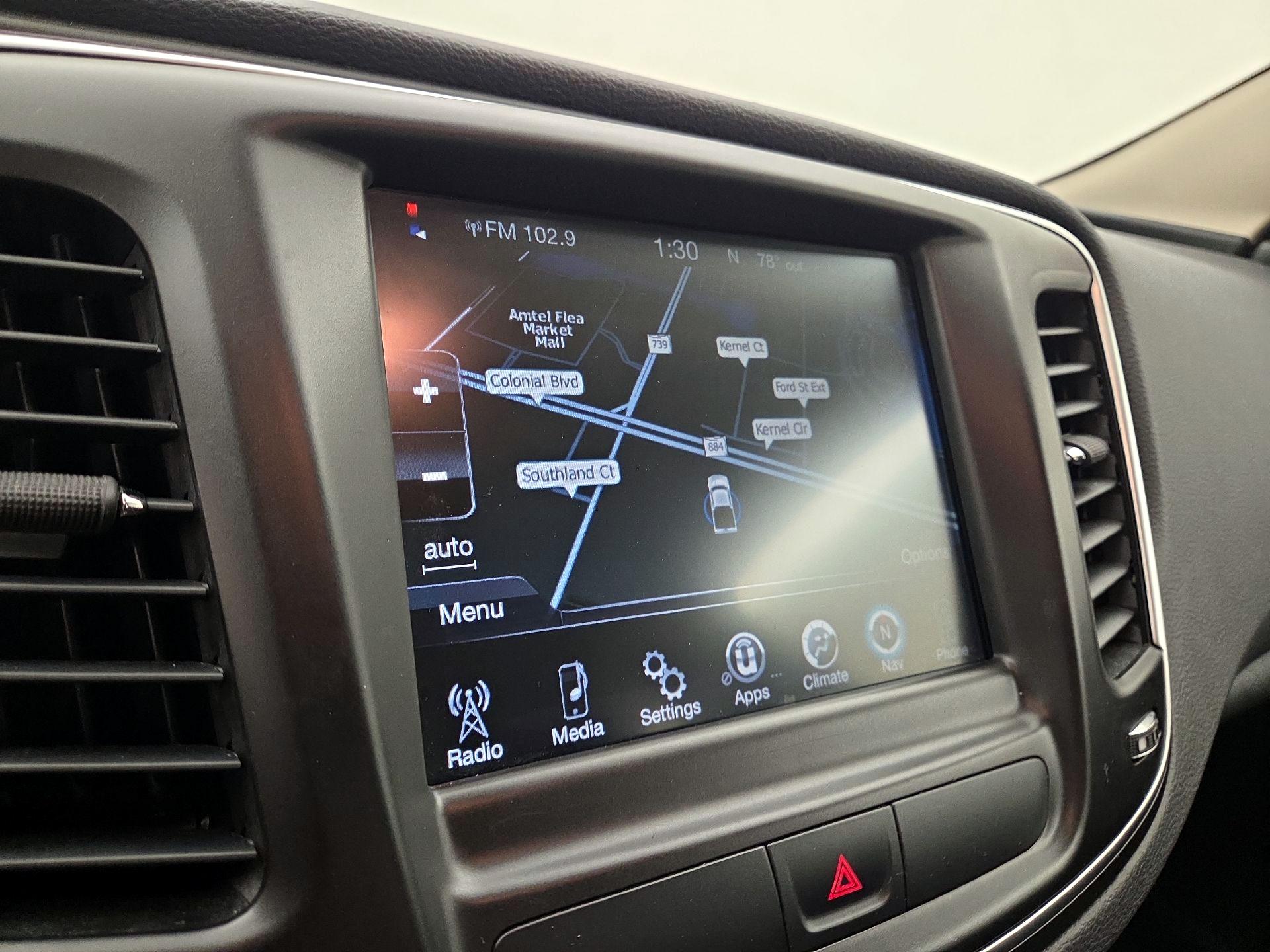 Thumbnail: 2015 Chrysler 200 - 14