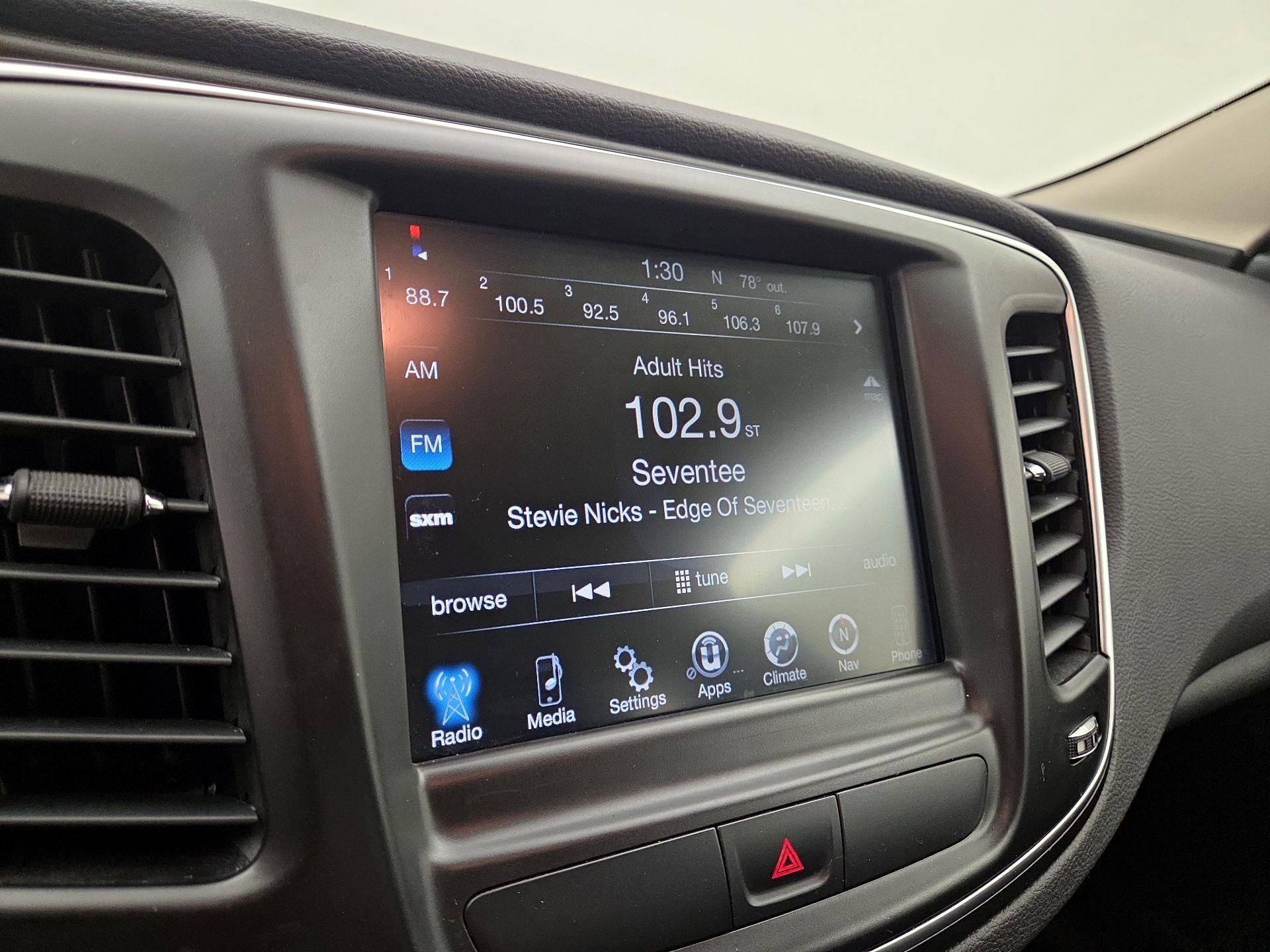 Thumbnail: 2015 Chrysler 200 - 16