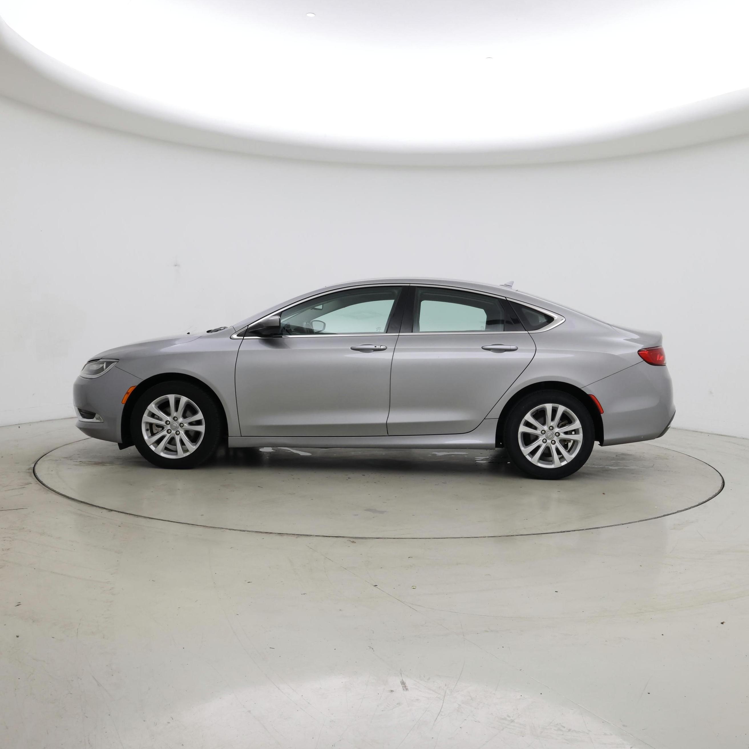 Thumbnail: 2015 Chrysler 200 - 3