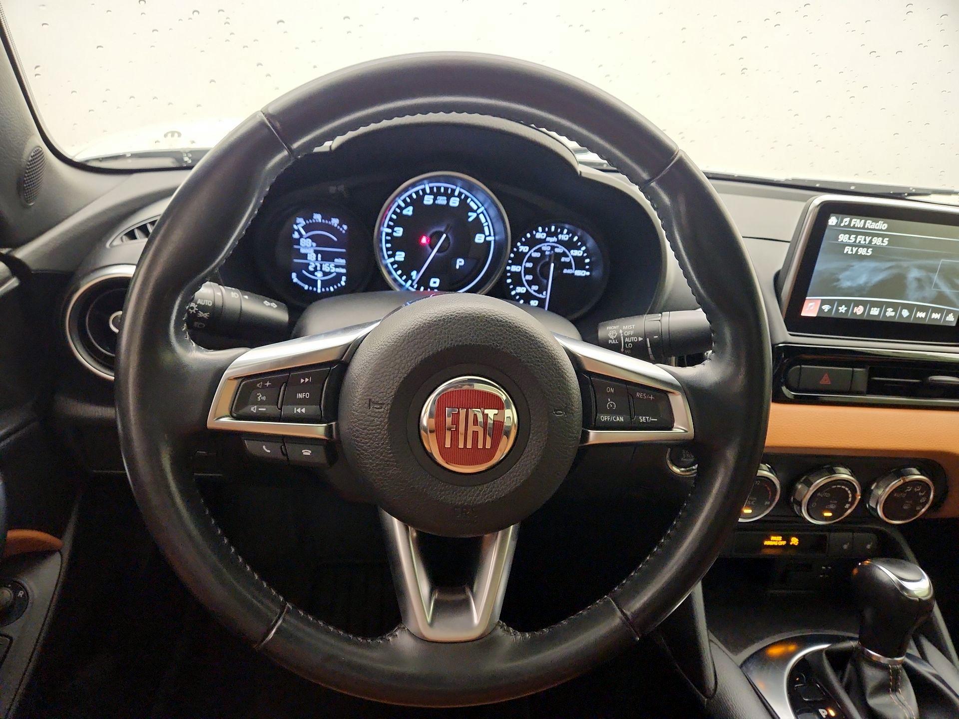 Thumbnail: 2018 Fiat 124 Spider - 10