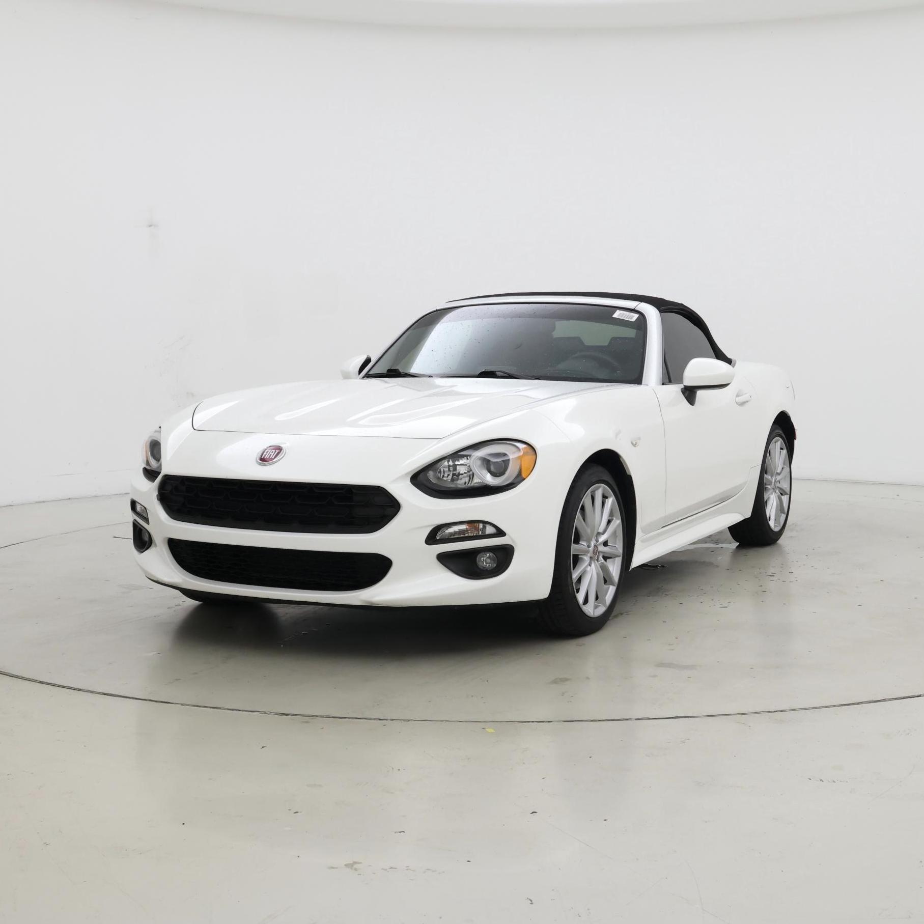 Thumbnail: 2018 Fiat 124 Spider - 4