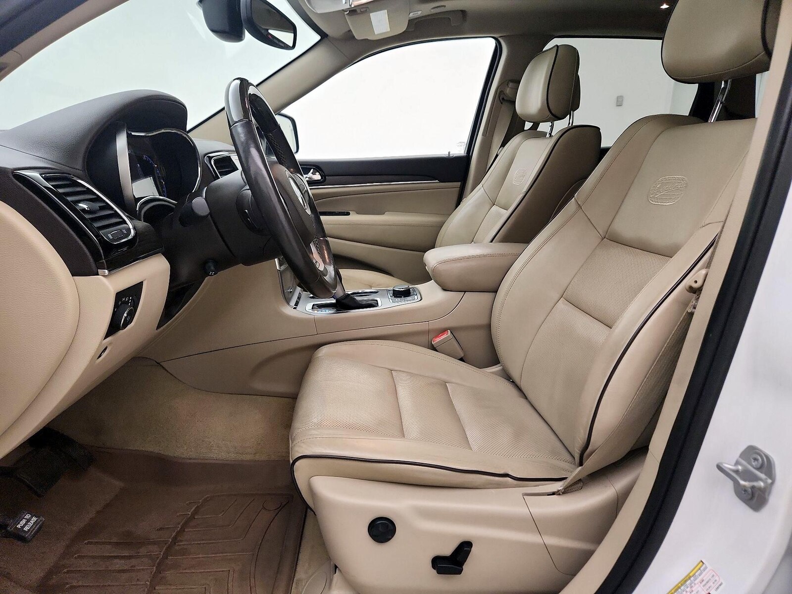 2020 Jeep Grand Cherokee Overland - Photo 12