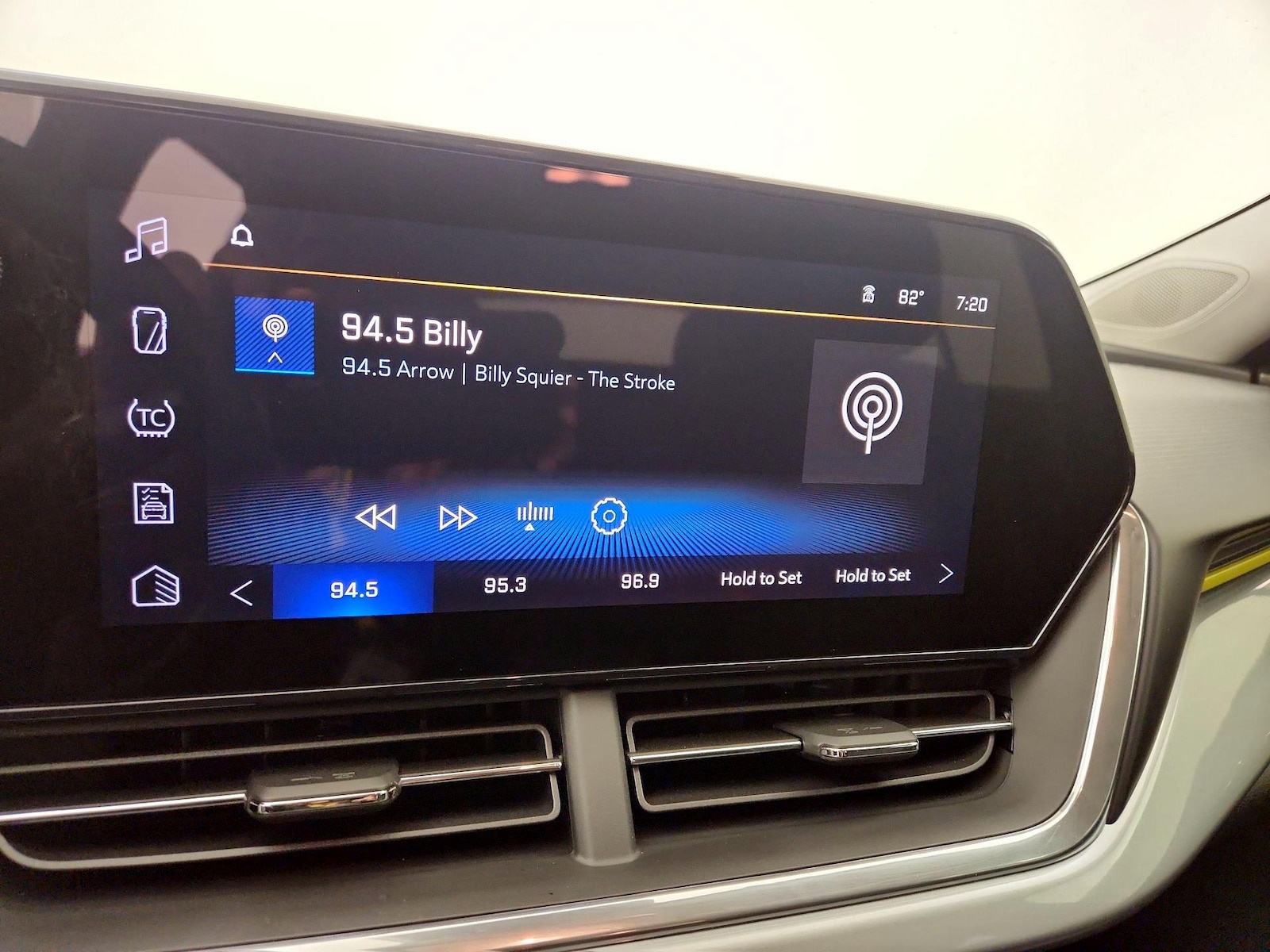 2024 Chevrolet Trax LT - Photo 15